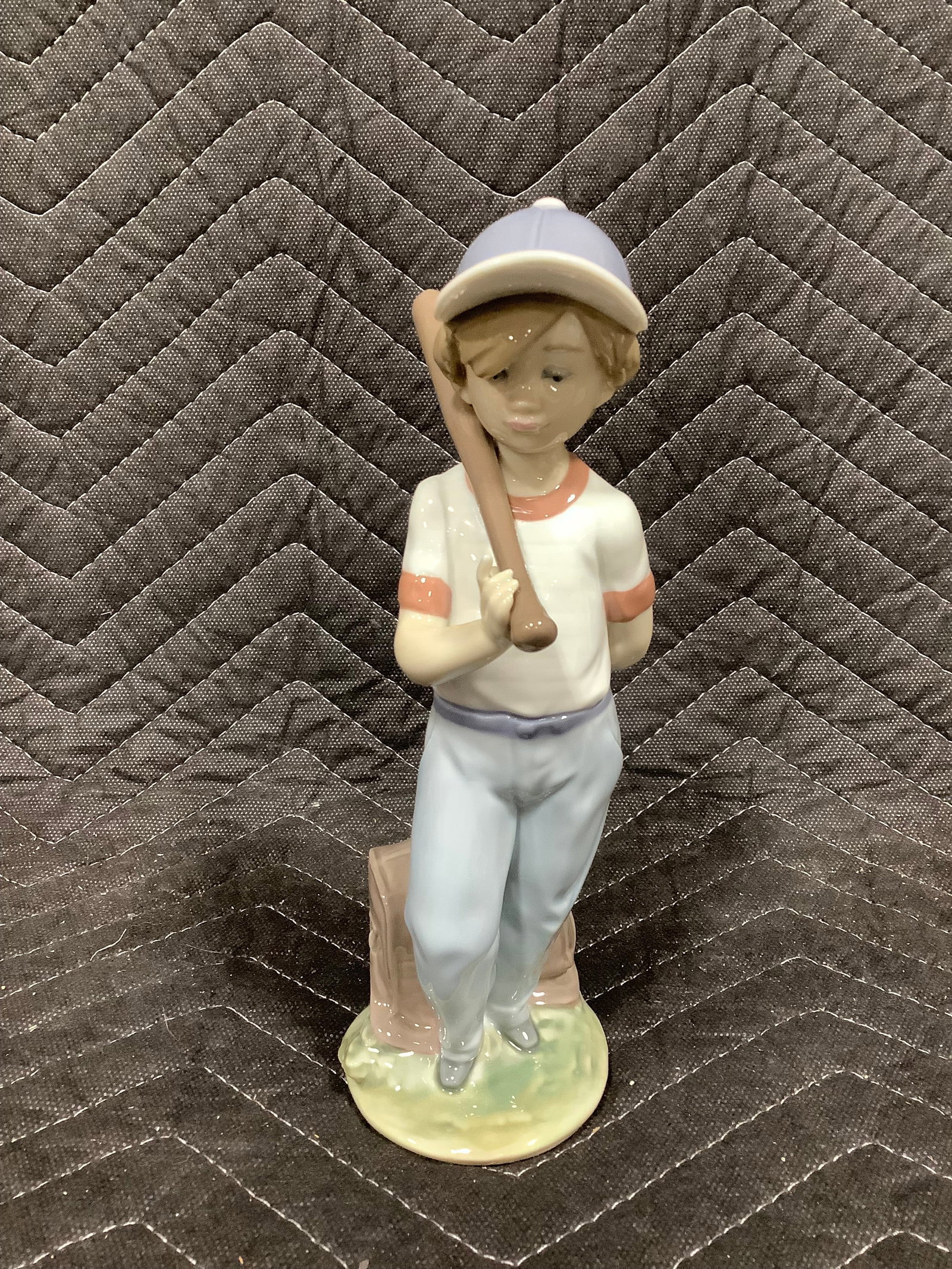 Lladro Baseball Figurine (8.5in Tall) (1 of 1)