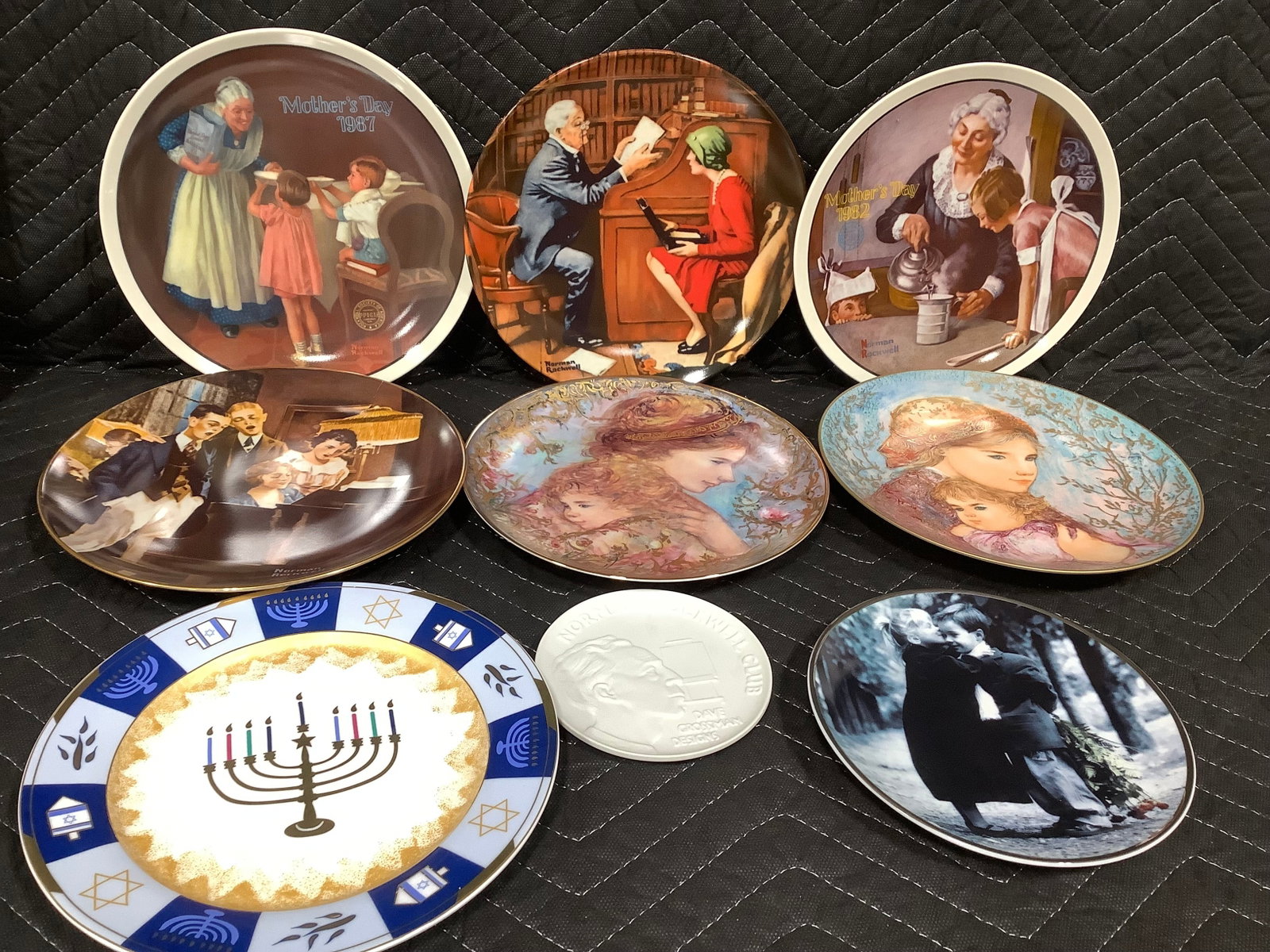 Norman Rockwell and other collectible plates: Norman Rockwell and other collectible plates