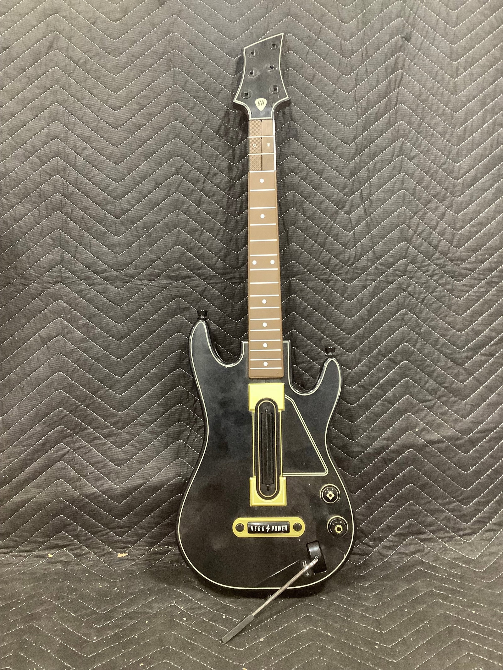 Guitar Hero power wireless guitar (Xbox,Ps3-no dongle): Guitar Hero power wireless guitar (Xbox,Ps3-no dongle)