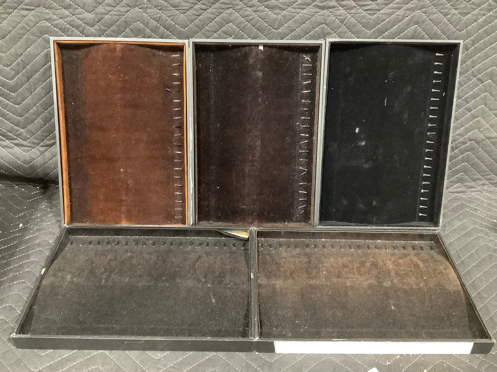 Jewelry display cases (1 of 1)