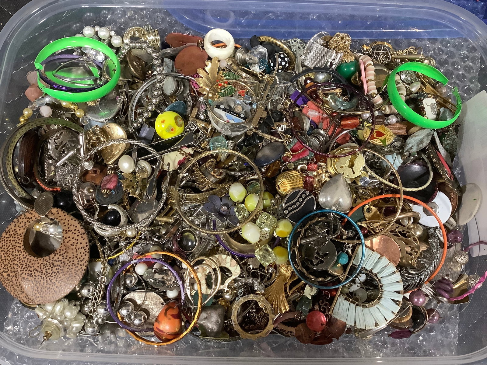 Costume jewelry (1 of 1)