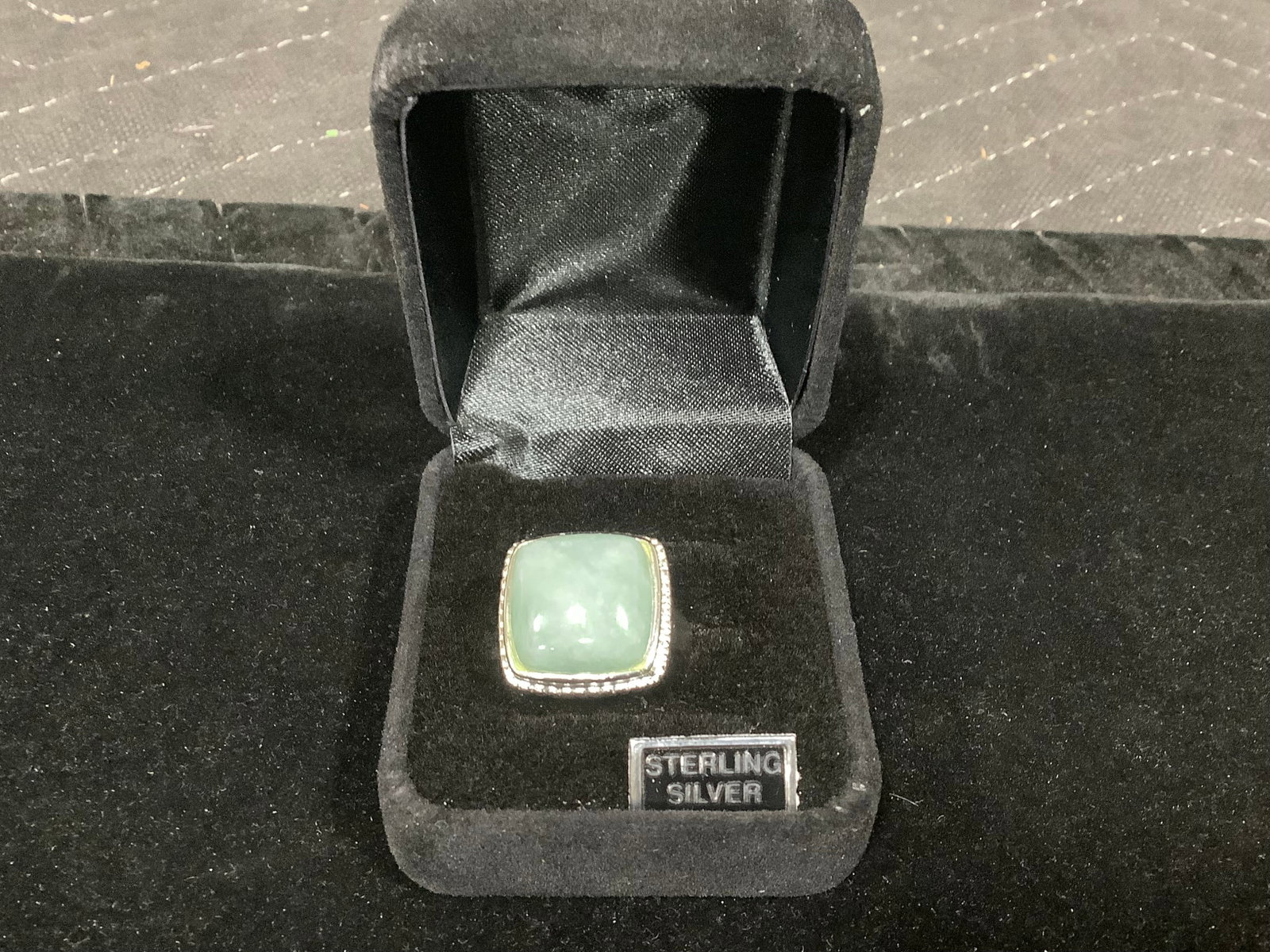 Cushion cut green jade sterling ring*new in package*(9): Cushion cut green jade sterling ring*new in package*(9)