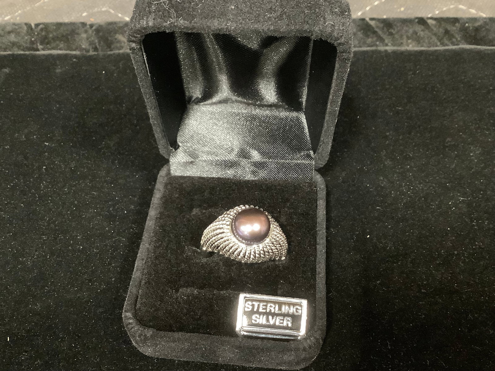 Sterling cultured freshwater pearl textured ring *new in package*(8): Sterling cultured freshwater pearl textured ring *new in package*(8)
