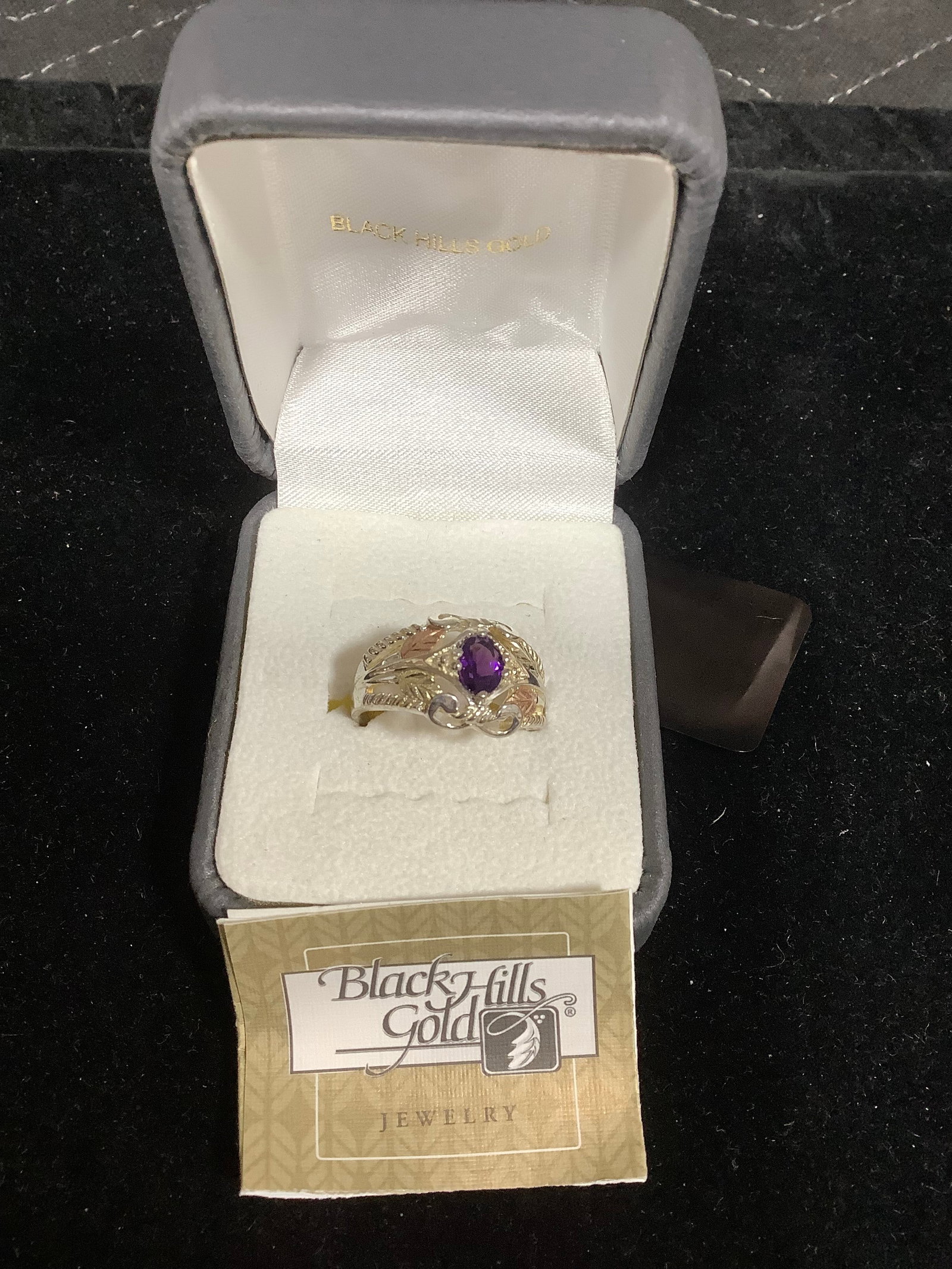 Black Hills oval amethyst ring sterling/12k *new in package*(size 8): Black Hills oval amethyst ring sterling/12k *new in package*(size 8)