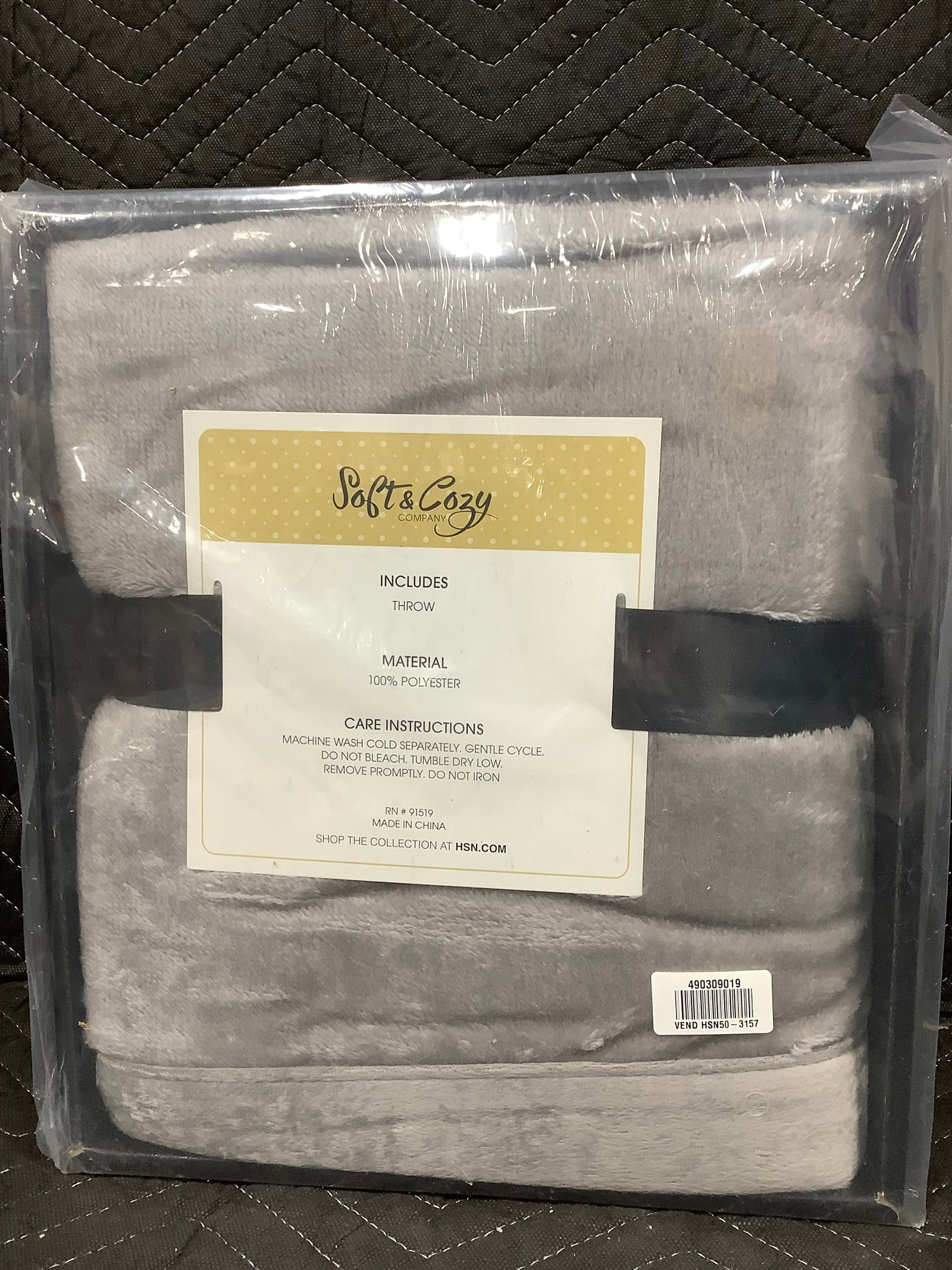Soft & cozy company glimmer soft throw blanket*new in package* (1 of 1)