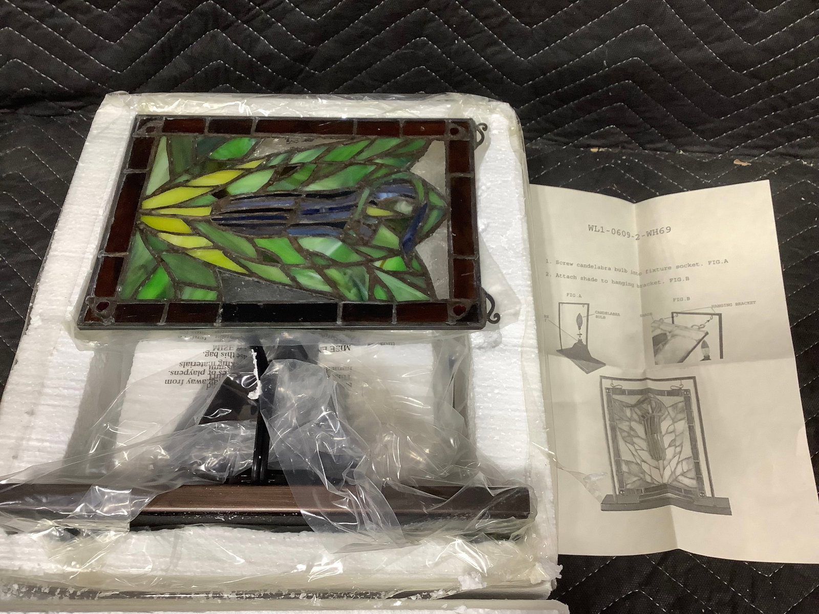 Victorian style Tiffany inspired stained glass accent lamp with manual*new in package* (1 of 1)