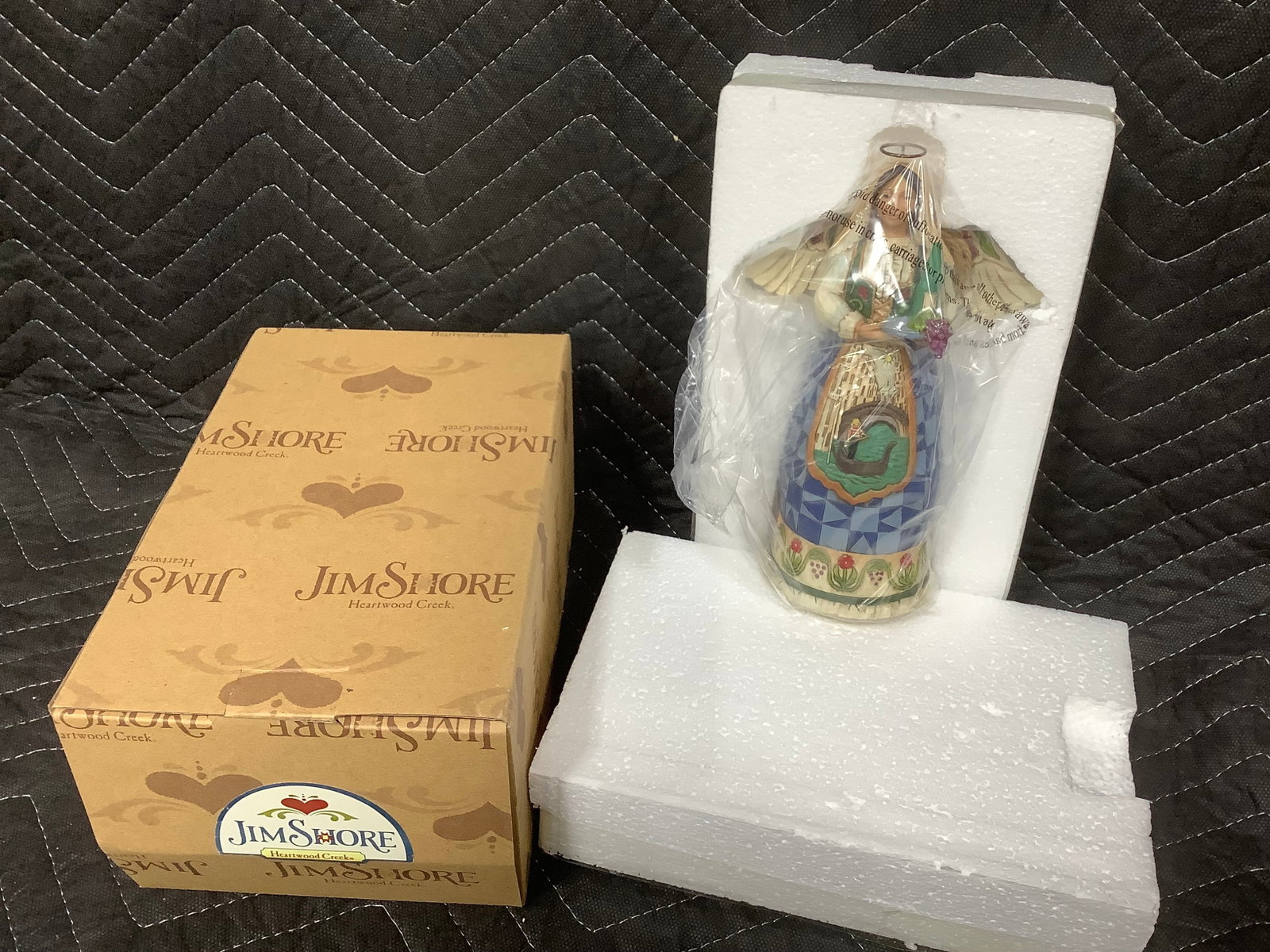 Jim Shore Heartwood Creek collectible*new in box*(7.5in tall) (1 of 1)