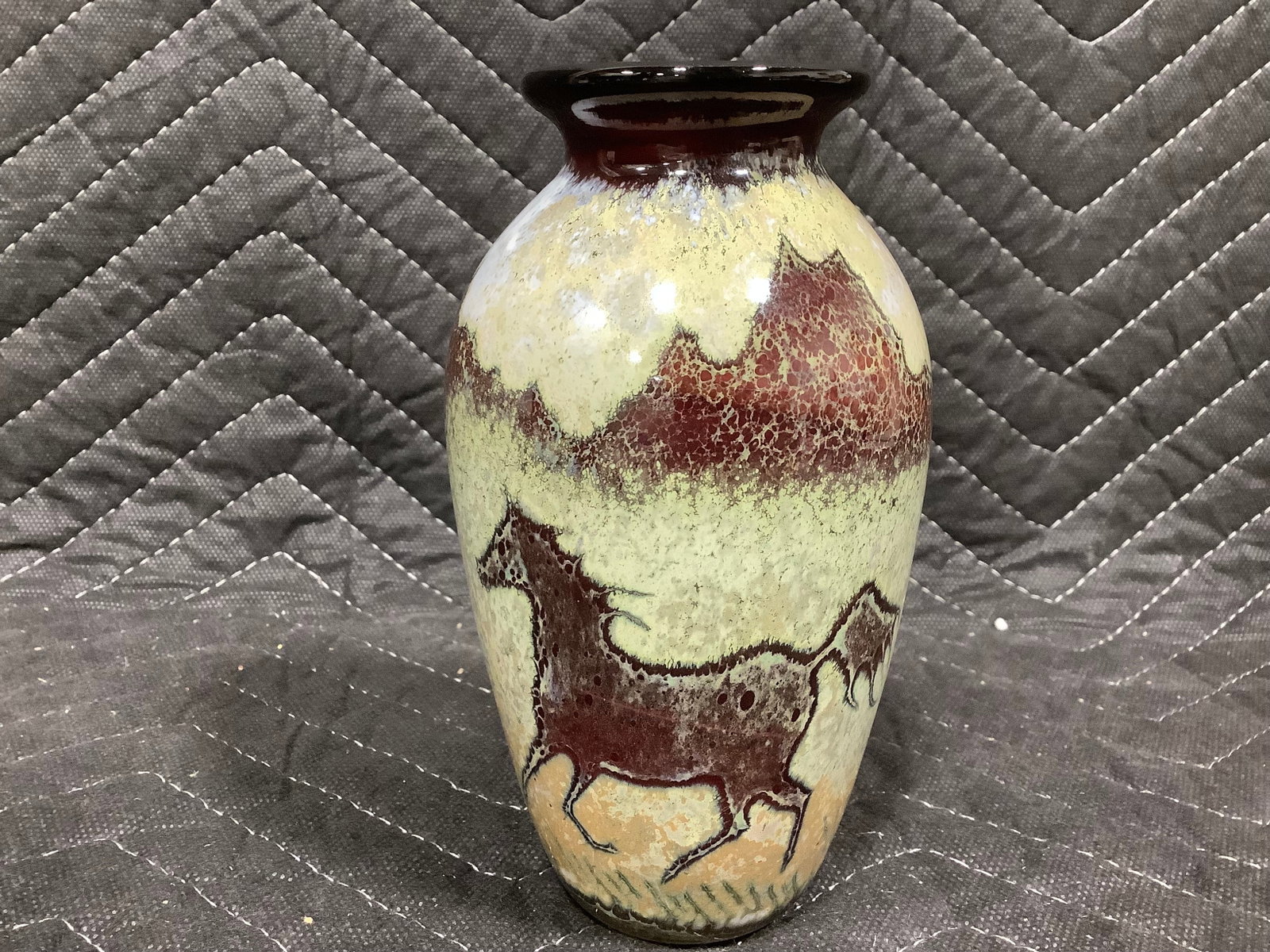 Chestnut Mare vase(6in tall): Chestnut Mare vase(6in tall)