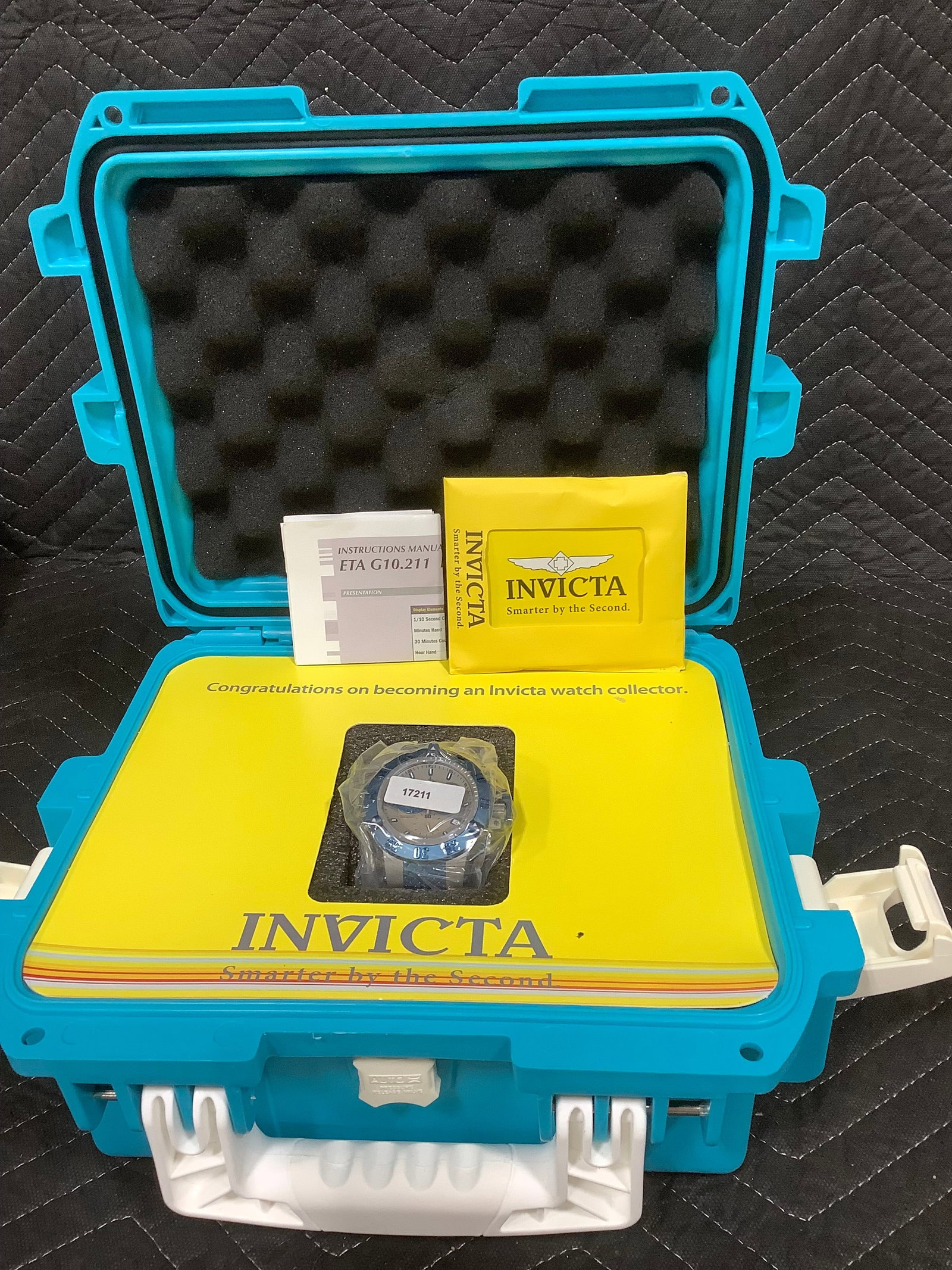 Invicta 50mm subaqua Noma III shark edition swiss made watch*new in case*: Invicta 50mm subaqua Noma III shark edition swiss made watch*new in case*