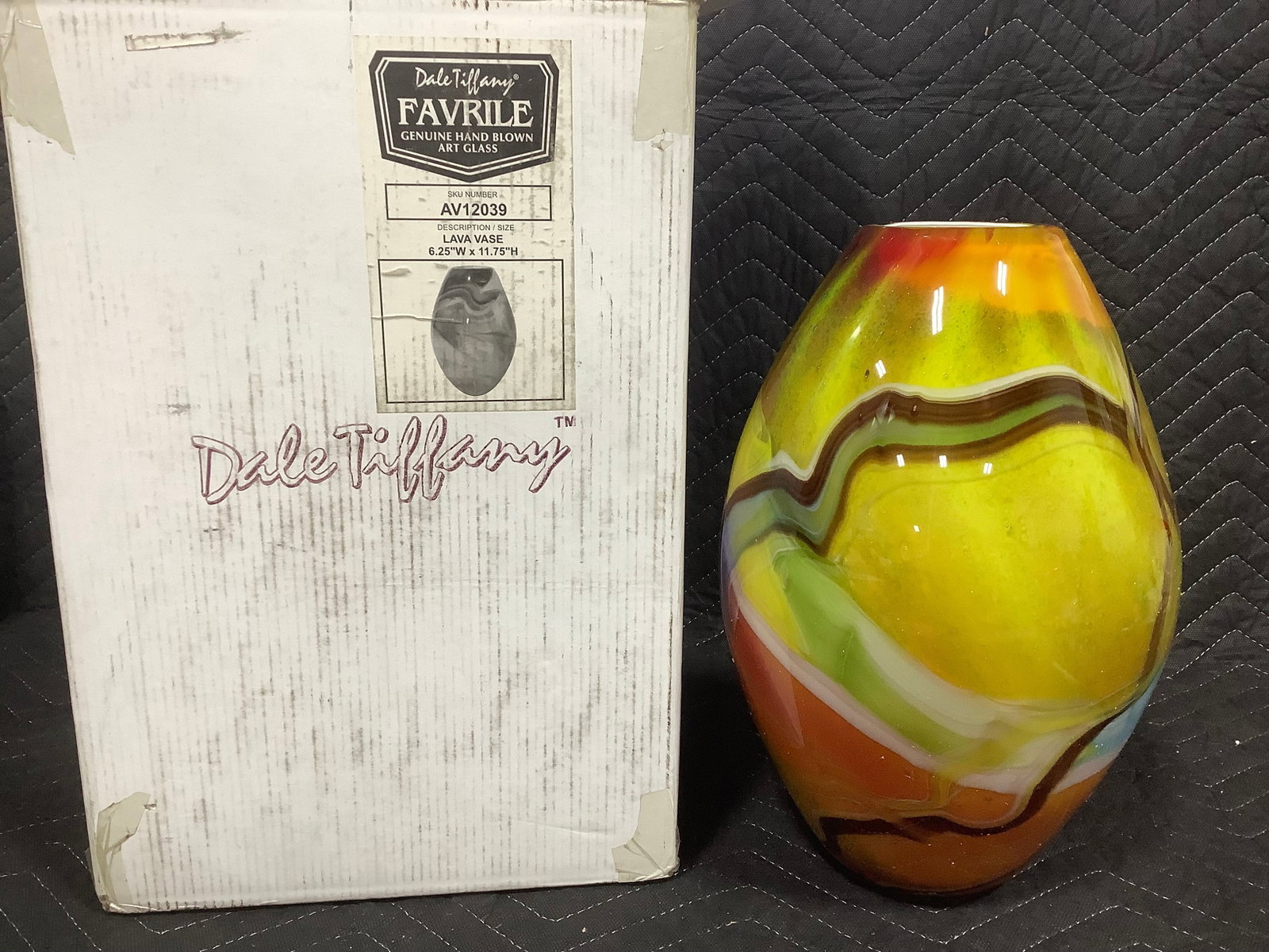 Dale Tiffany lava vase(11.75in tall): Dale Tiffany lava vase(11.75in tall)