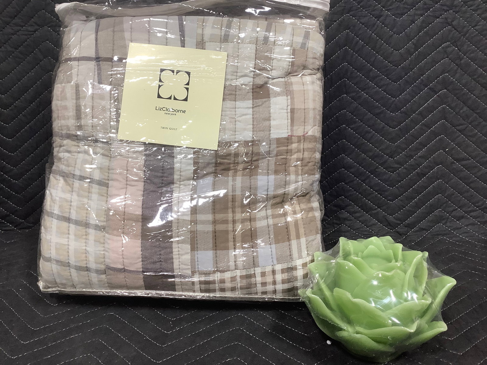 Liz Claiborne twin quilt and Lotus flower flameless candle: Liz Claiborne twin quilt and Lotus flower flameless candle