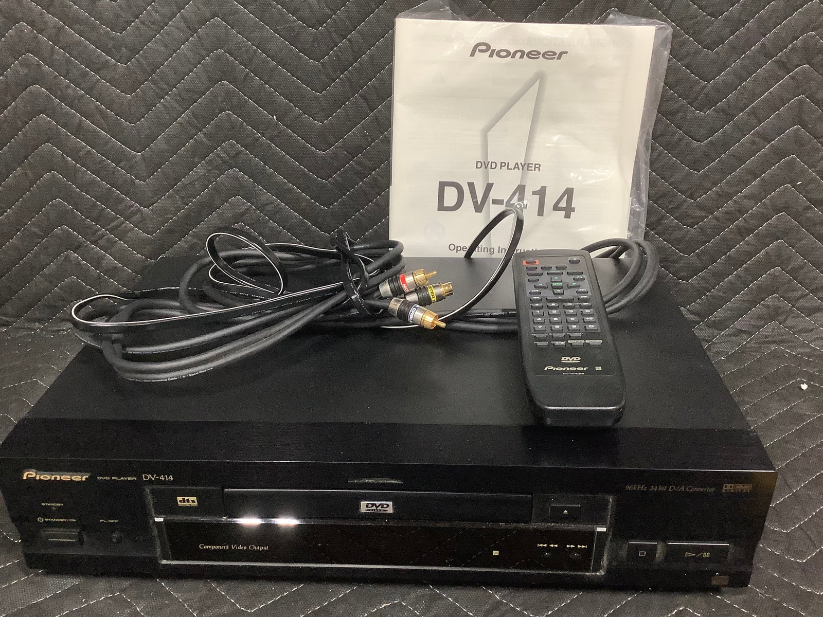 Pioneer DVD player with remote and manual(model:DV-414) (1 of 1)