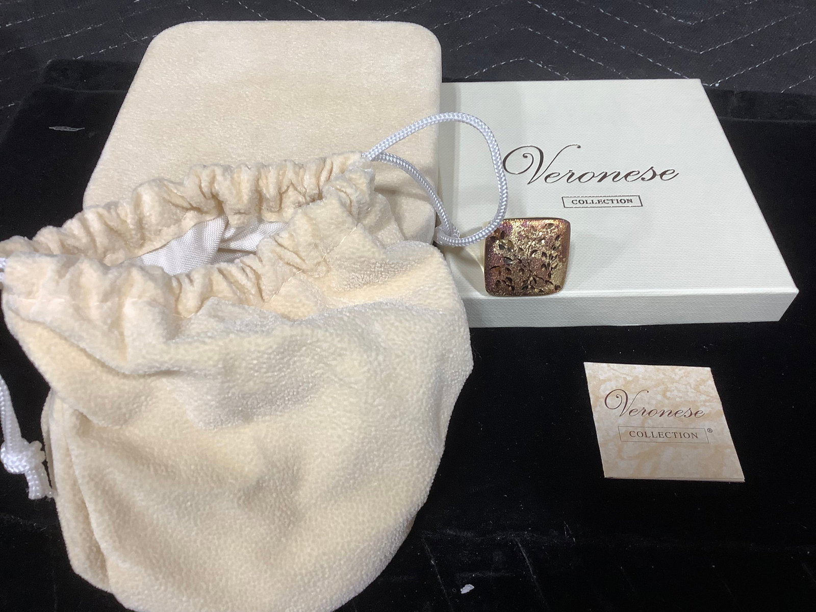 Veronese 18k clad sterling square top with diamond cut ring*new in package*(9): Veronese 18k clad sterling square top with diamond cut ring*new in package*(9)