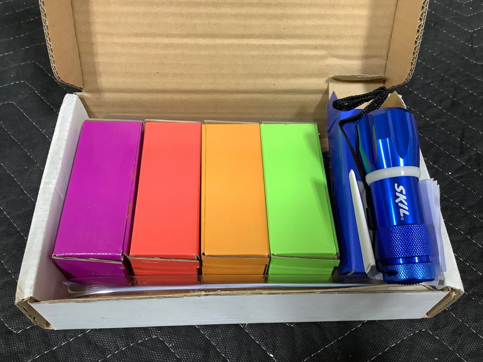 Skil LED flashlights with glow rings*new in package* (1 of 1)
