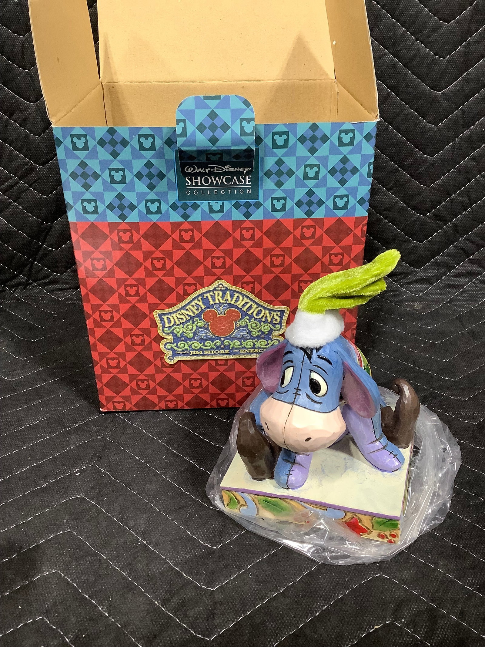 Walt Disney showcase Collection Santas Little Helper collectible*new in box* (1 of 1)
