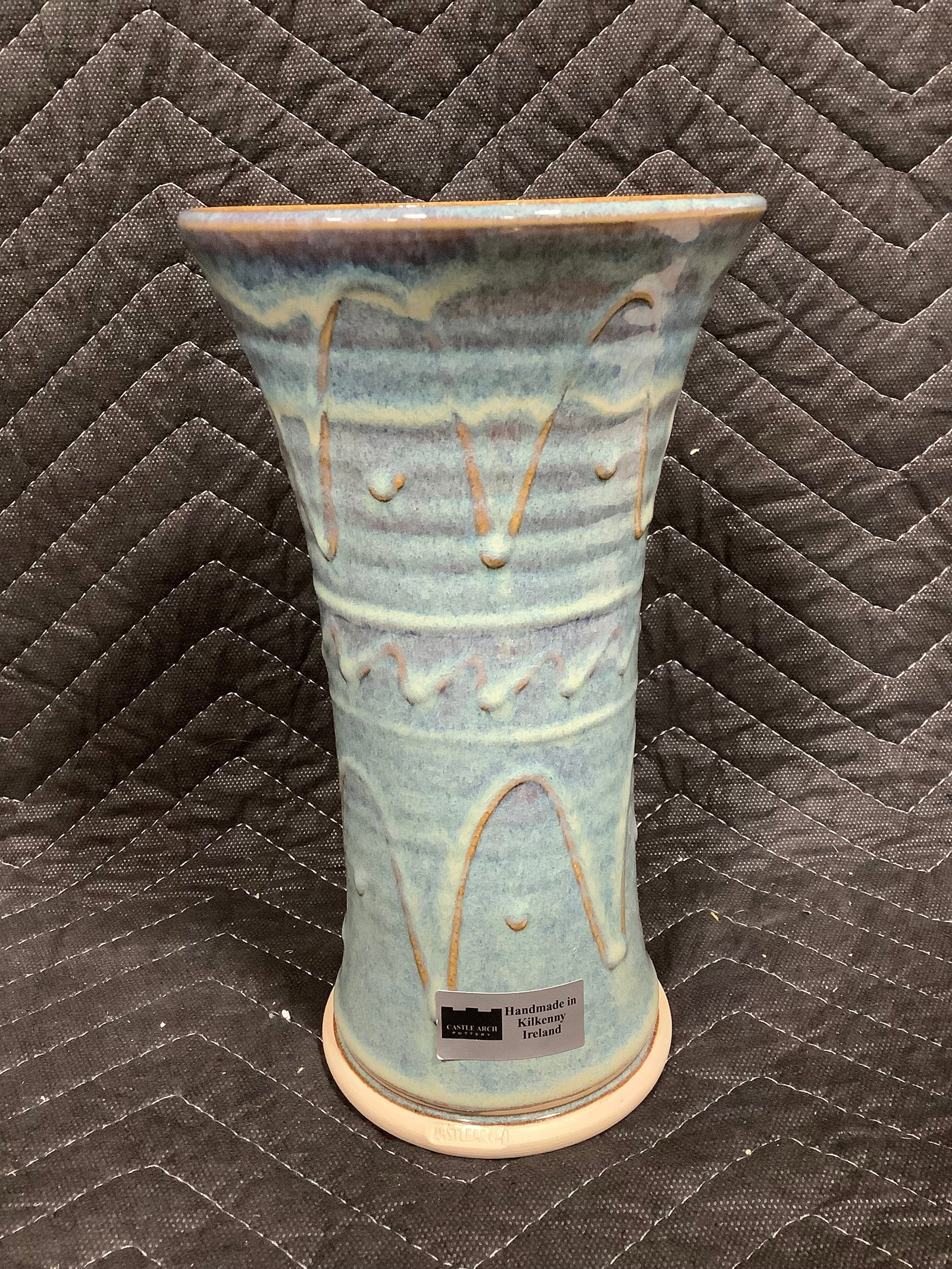 Castle arch vase(10.5in tall): Castle arch vase(10.5in tall)