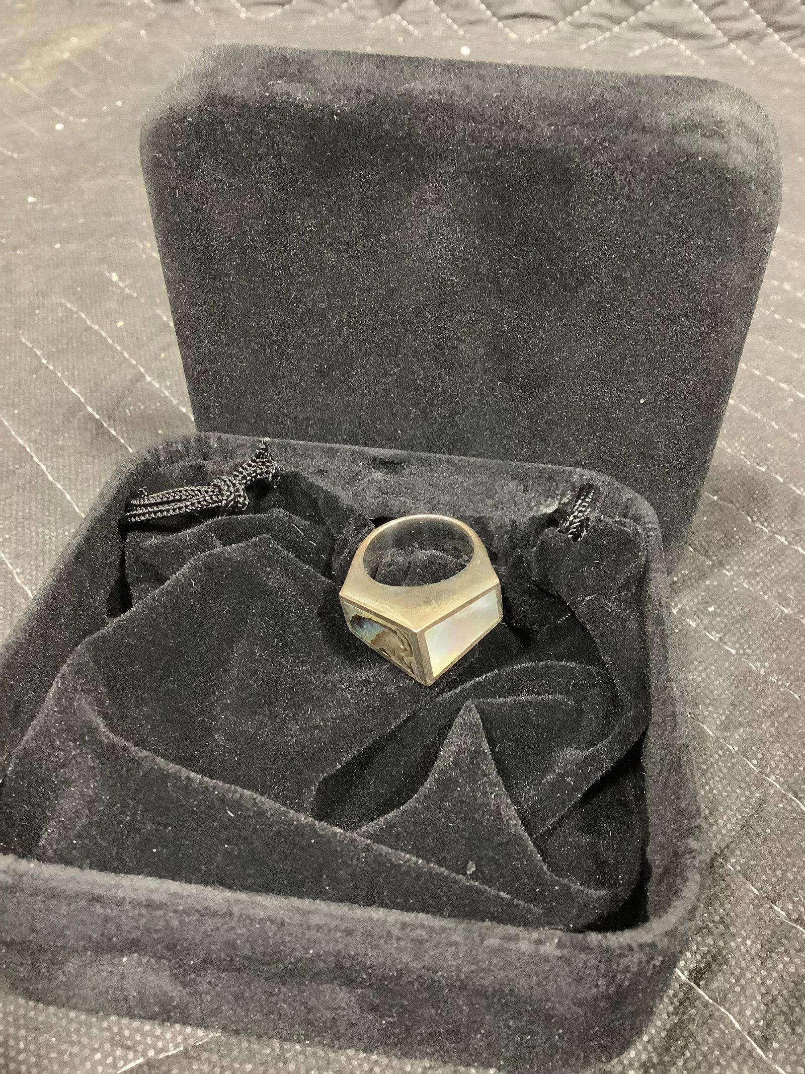 Barbara Palacios sterling mother of pearl inlay ring(7): Barbara Palacios sterling mother of pearl inlay ring(7)