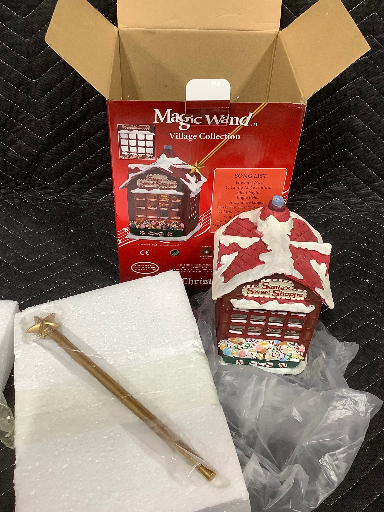 Mr. Christmas Magic Window figurine with wand shop*new in package*: Mr. Christmas Magic Window figurine with wand shop*new in package*