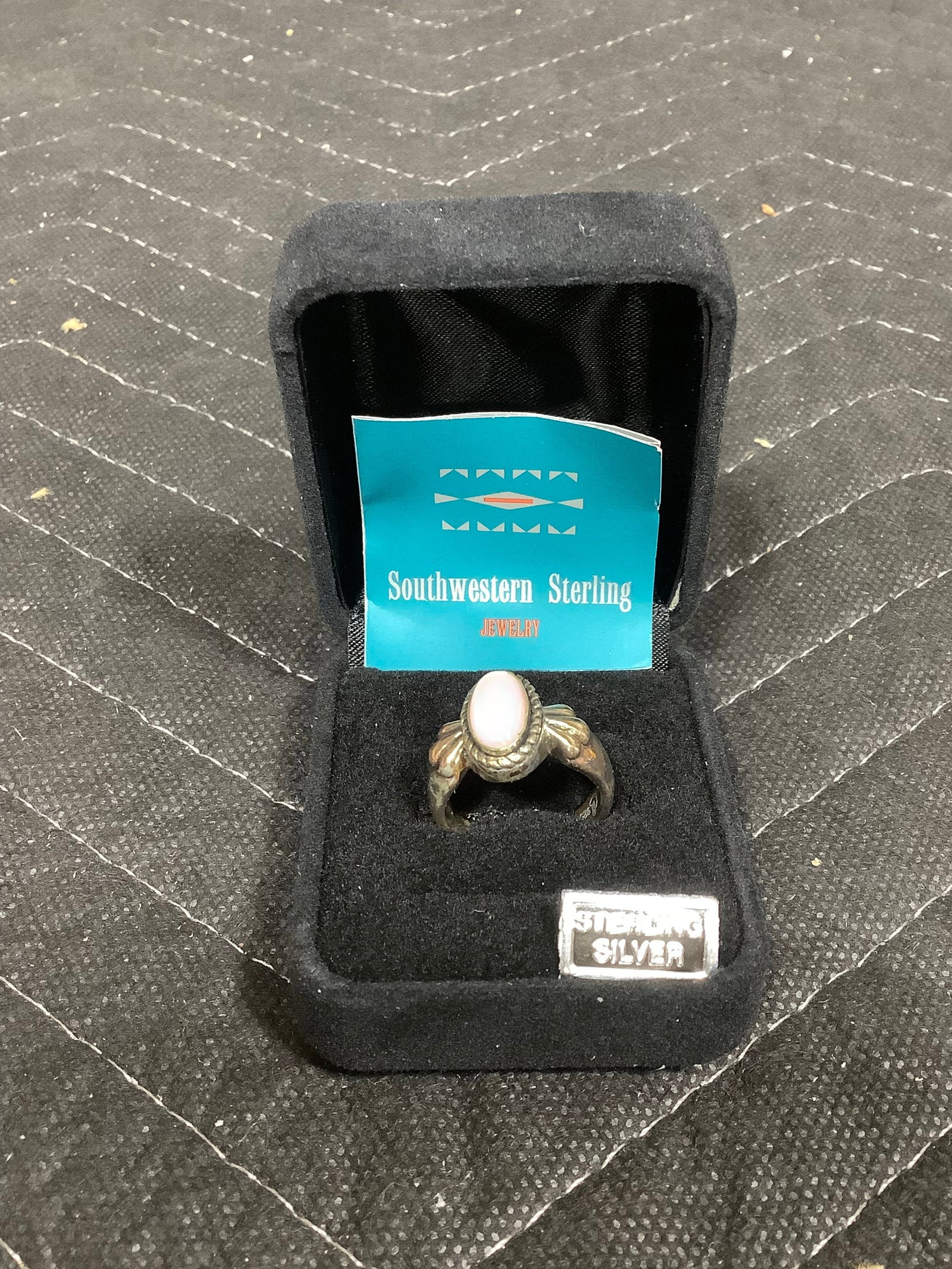 Southwesterns sterling pink mother of pearl ring*size 8* (1 of 1)