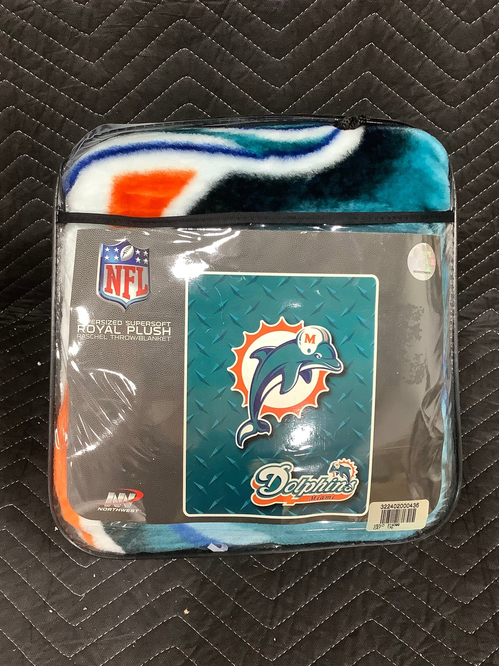 NFL Miami Dolphins plush blanket*new in package* (1 of 1)