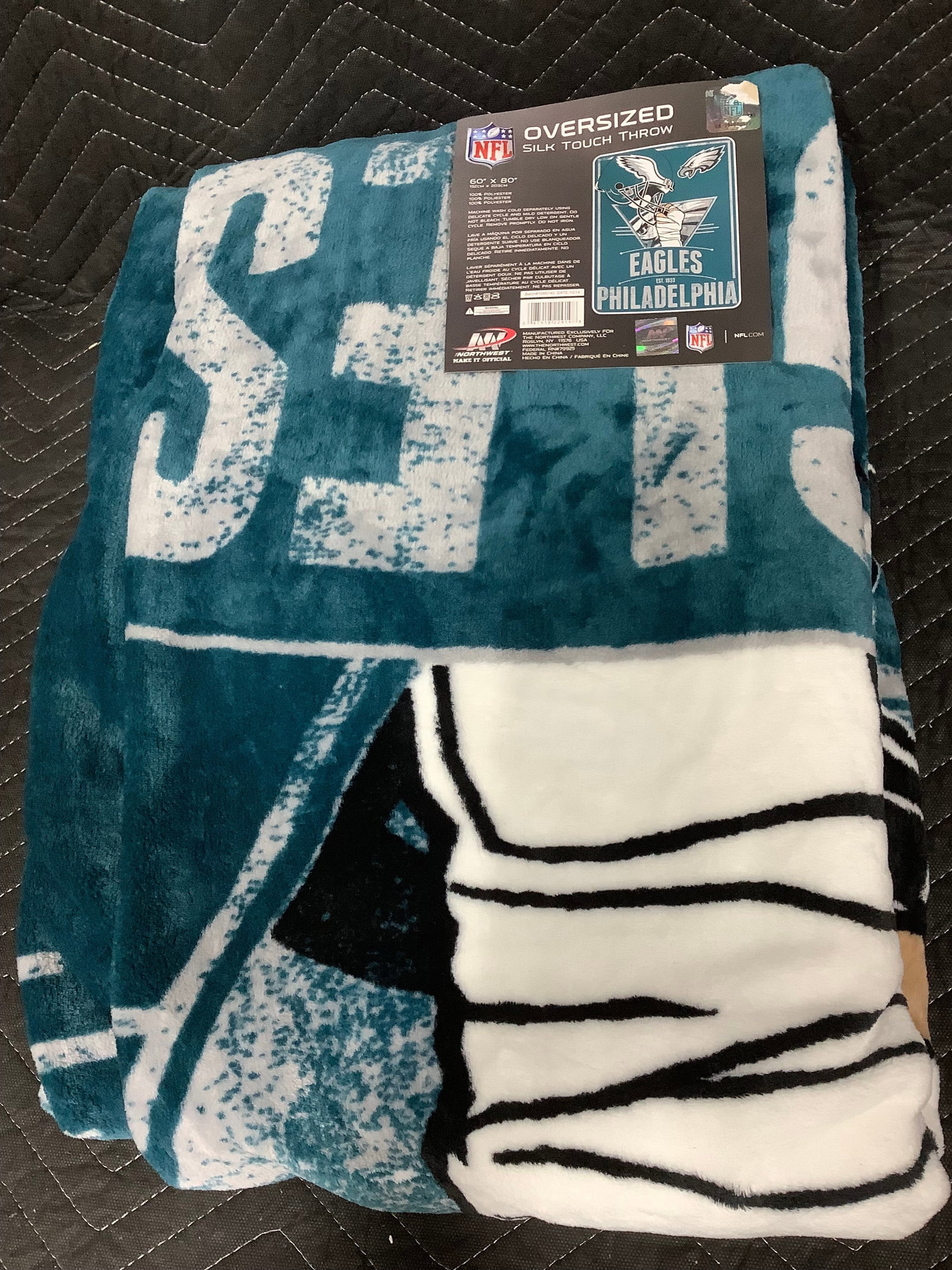Philadelphia Eagles oversized plush blanket (1 of 1)