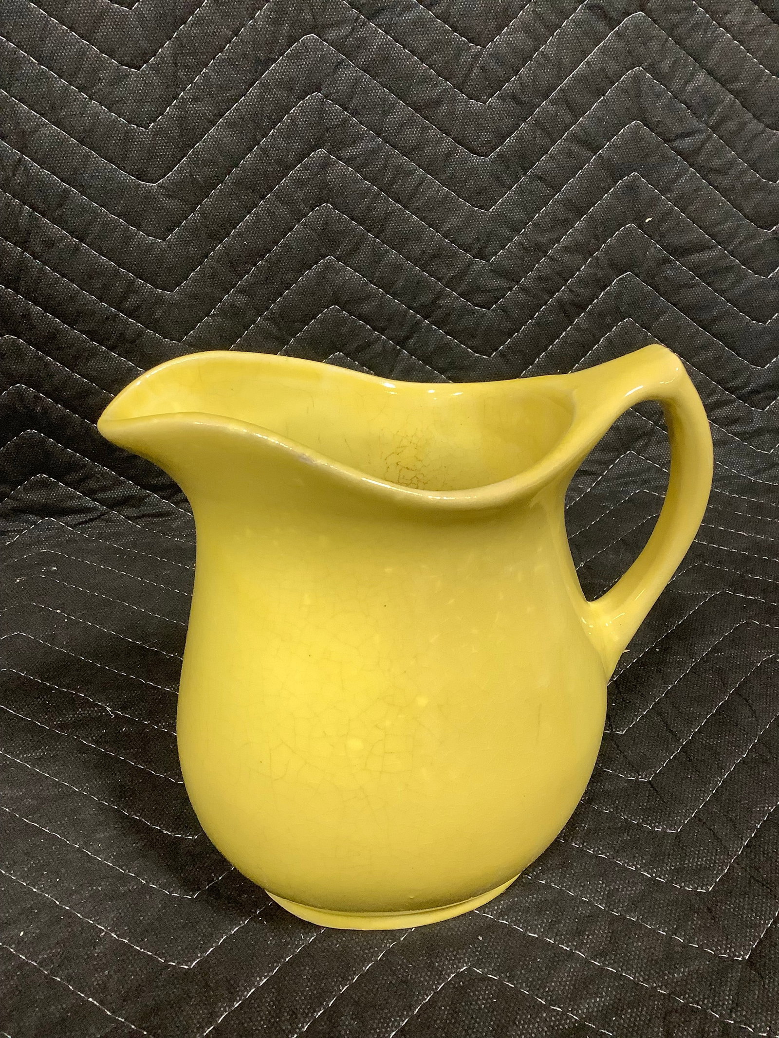 Yellow Roseville creamer pitcher(357/3,crazing-6.5in tall): Yellow Roseville creamer pitcher(357/3,crazing-6.5in tall)