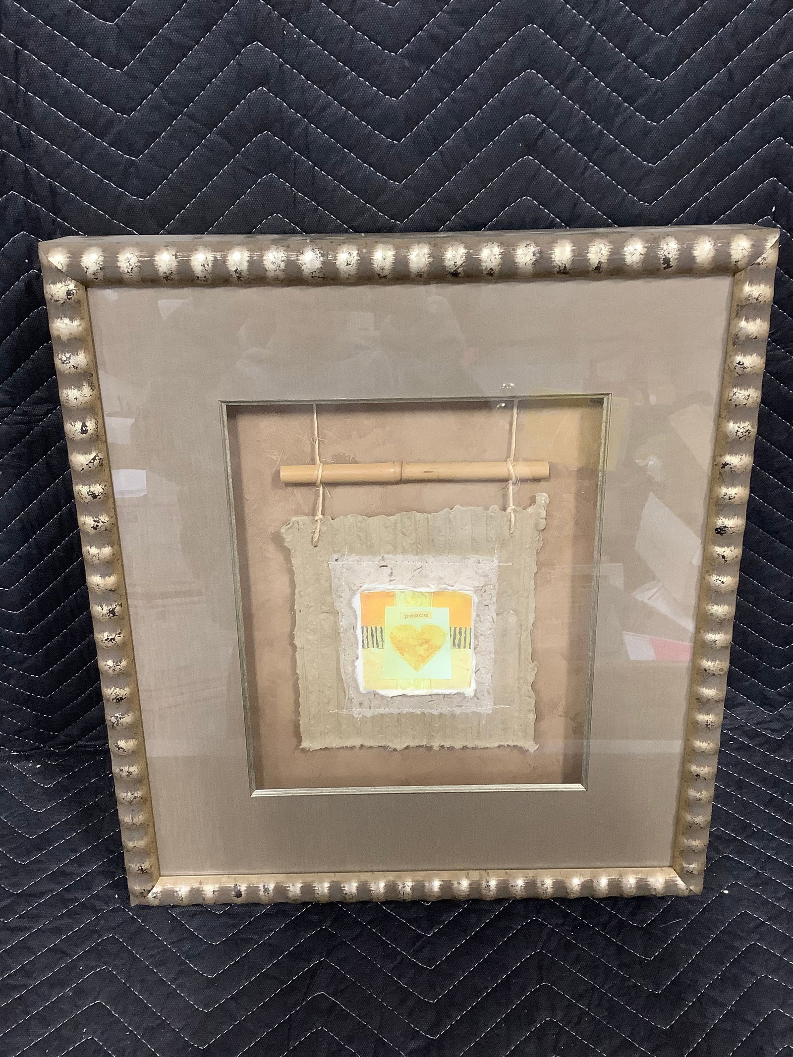 Framed textured artwork wall decor(17.5inx20in): Framed textured artwork wall decor(17.5inx20in)
