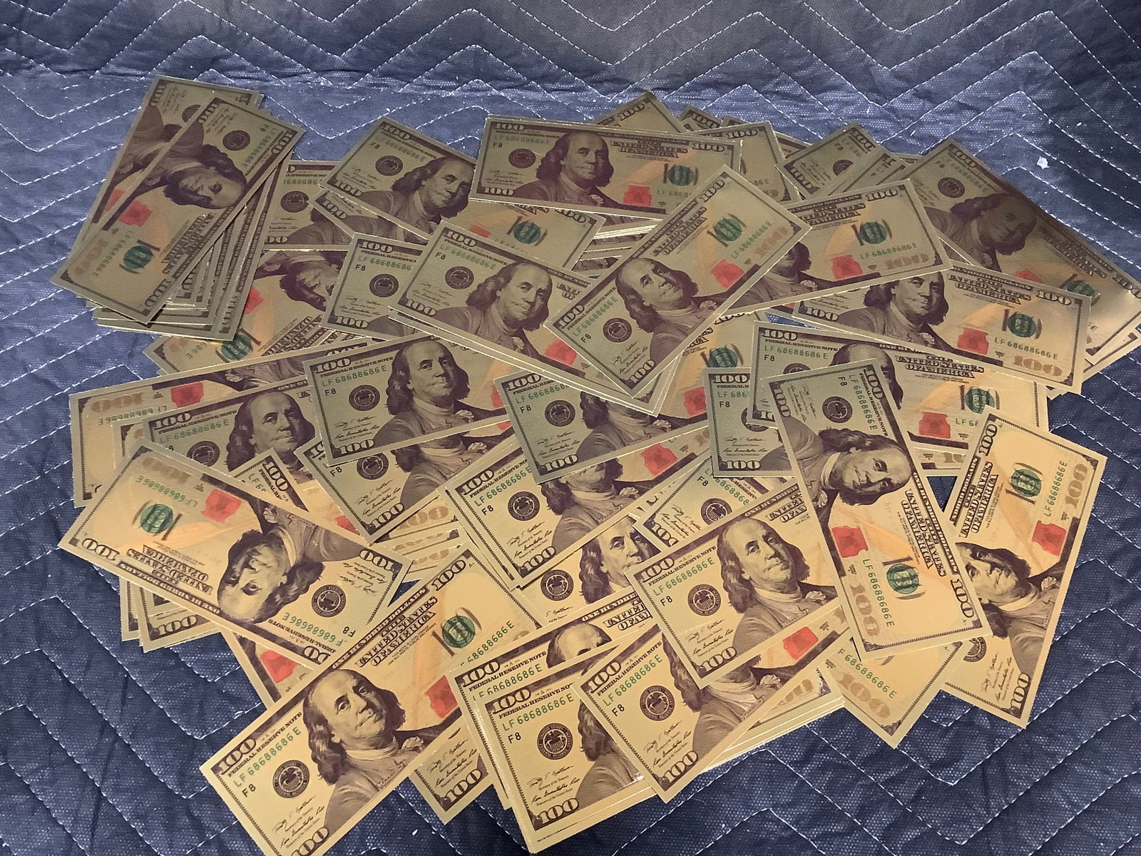 Gold foil replica banknotes: Gold foil replica banknotes