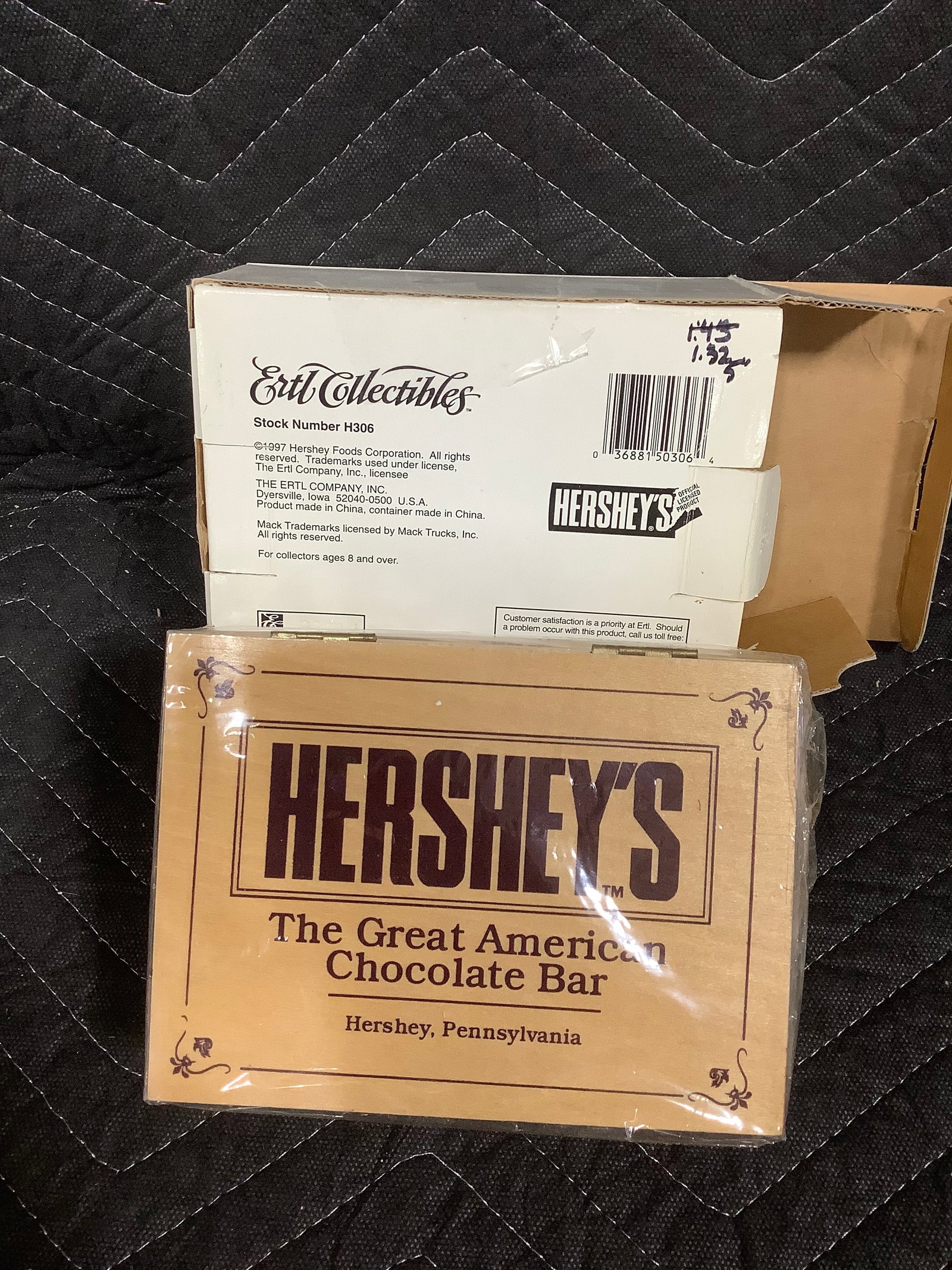 Hersheys ERTL collectible*new in box*: Hersheys ERTL collectible*new in box*