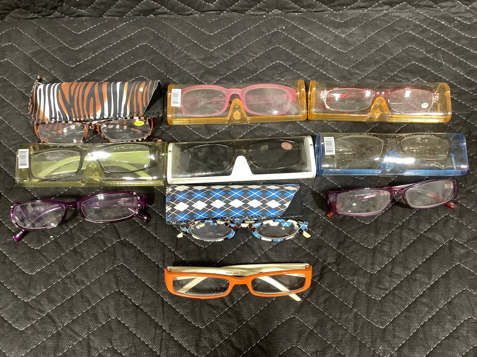 Reading glasses: Reading glasses