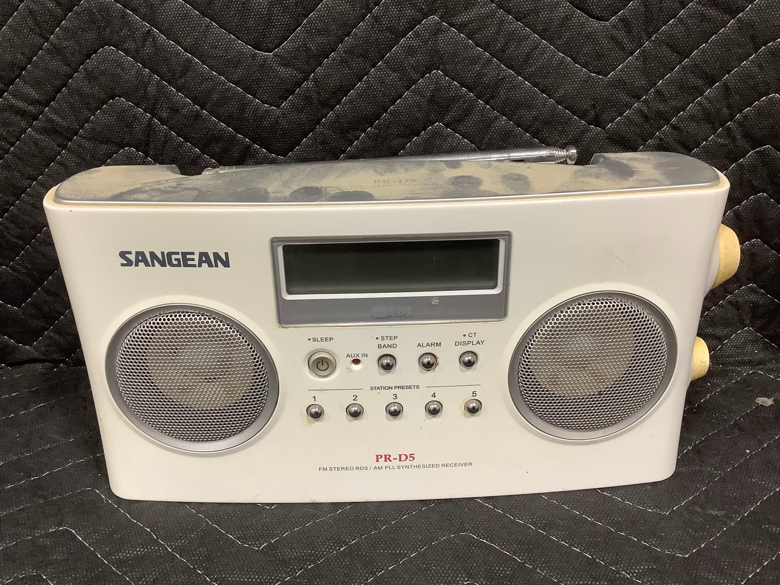 Sangean FM/AMsynthesized receiver(model:PR-D5): Sangean FM/AMsynthesized receiver(model:PR-D5)