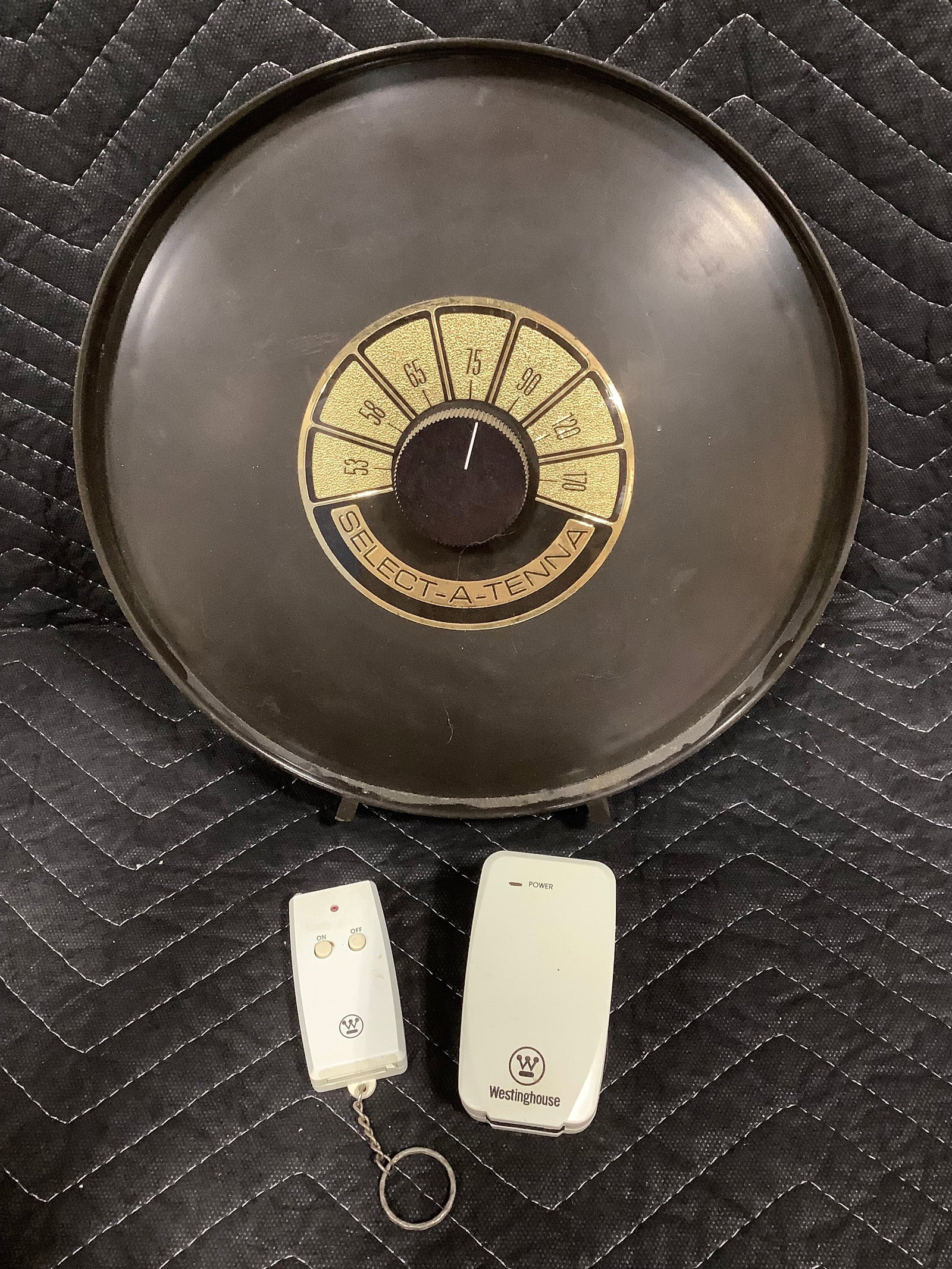 Westinghouse remotely operated switch(model:28068) and Intensitronics select-a-tenna AM radio (1 of 1)
