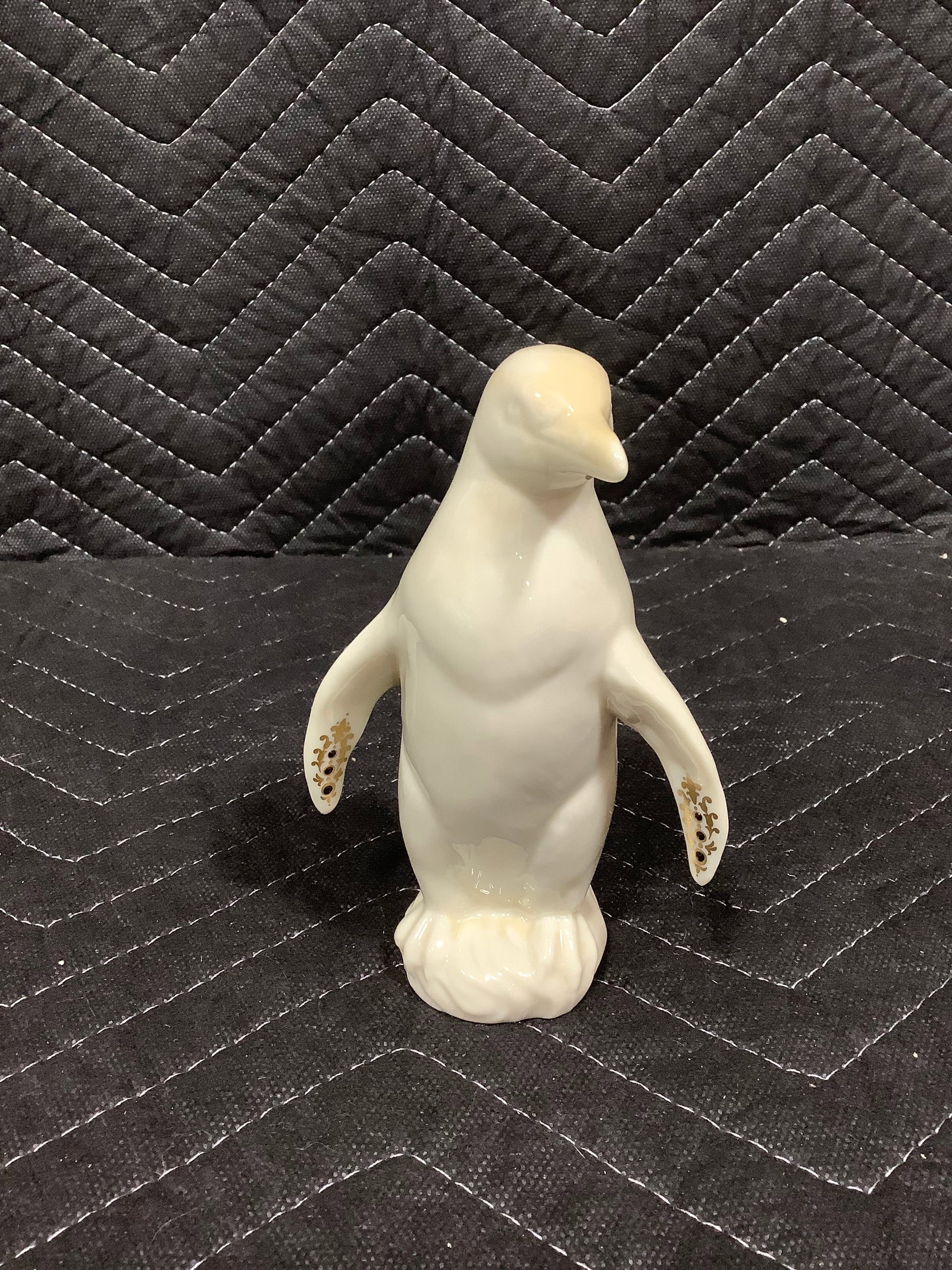 Lenox china jewels collection penguin porcelain with handpainted enamel and 24kt gold accents(5.5in (1 of 1)