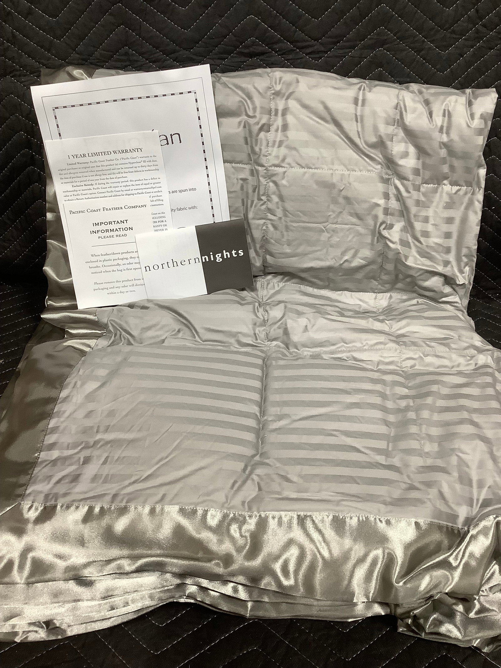 Northern Nights comforter*new in package*: Northern Nights comforter*new in package*