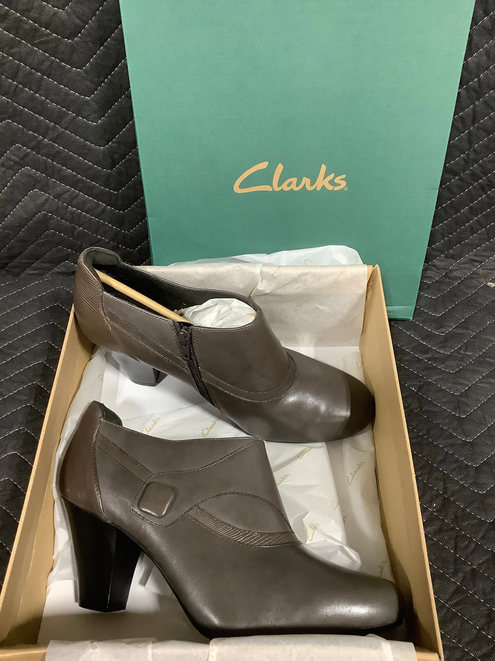 Clarks bendables ruby edge leather snake detail grey shooties(11 wide)*new in package*: Clarks bendables ruby edge leather snake detail grey shooties(11 wide)*new in package*