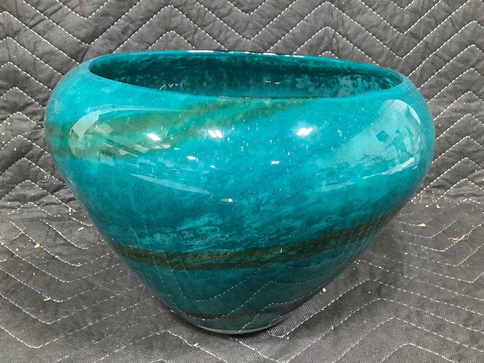 Evolution by Waterford Agate Glass Bowl (7.5in Tall): Evolution by Waterford Agate Glass Bowl (7.5in Tall)