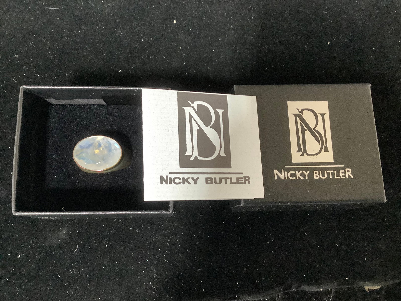 Butler Oval Gemstone Ring Moon (Size: 8) (1 of 1)