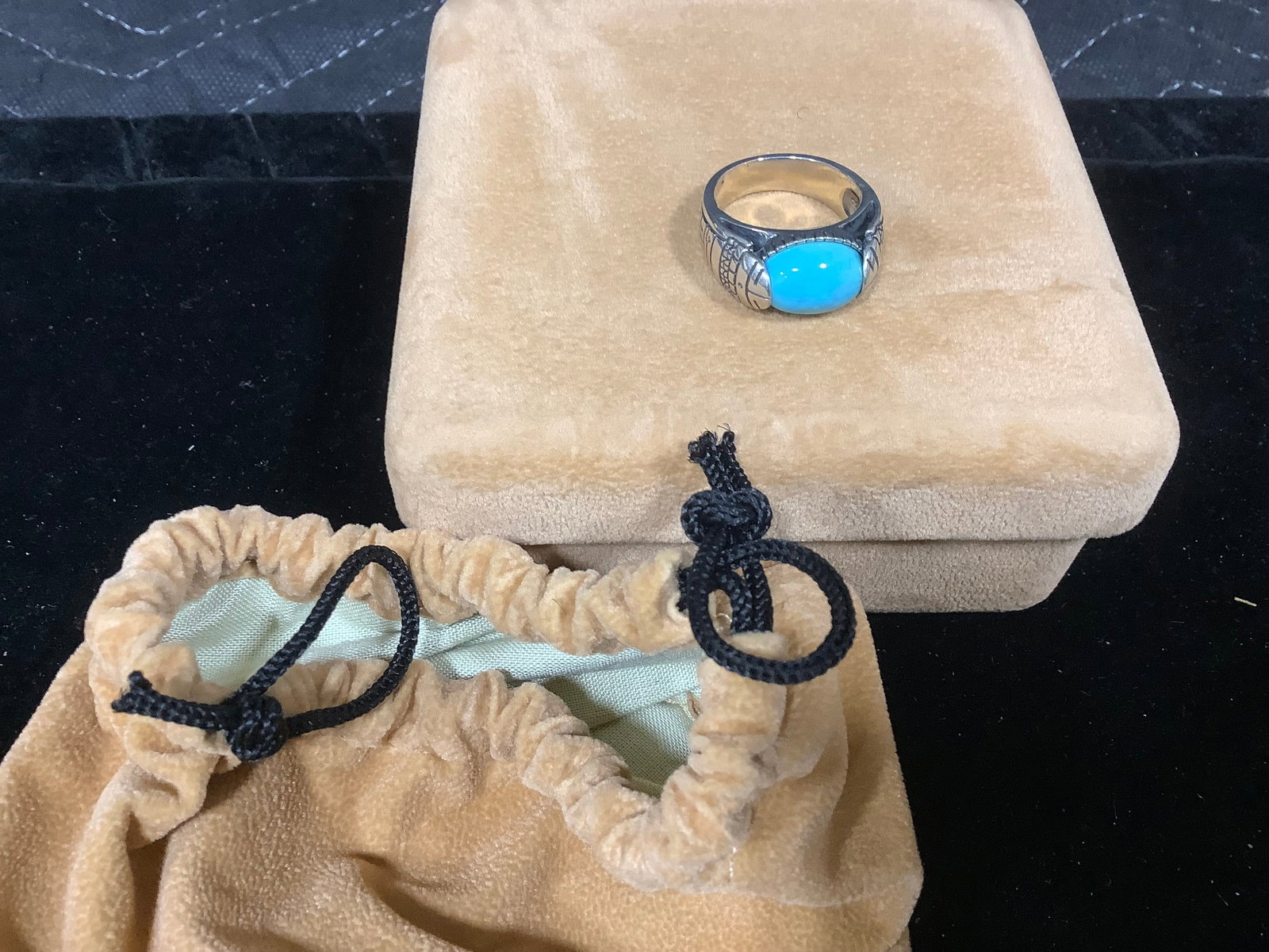 Roderick Tenorio Sterling East/West Turquoise Ring (Size: 9): Roderick Tenorio Sterling East/West Turquoise Ring (Size: 9)