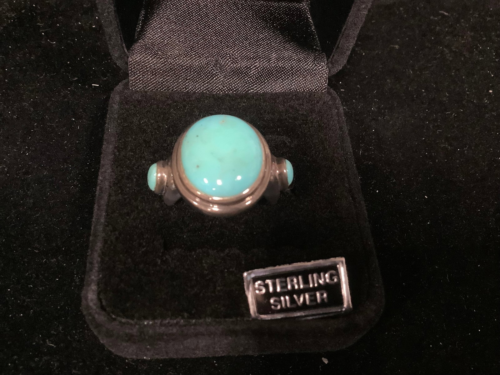 Sterling Turquiose or Tigers Eye Oval 3 Stone Ring - Turquoise (Size: 8): Sterling Turquiose or Tigers Eye Oval 3 Stone Ring - Turquoise (Size: 8)