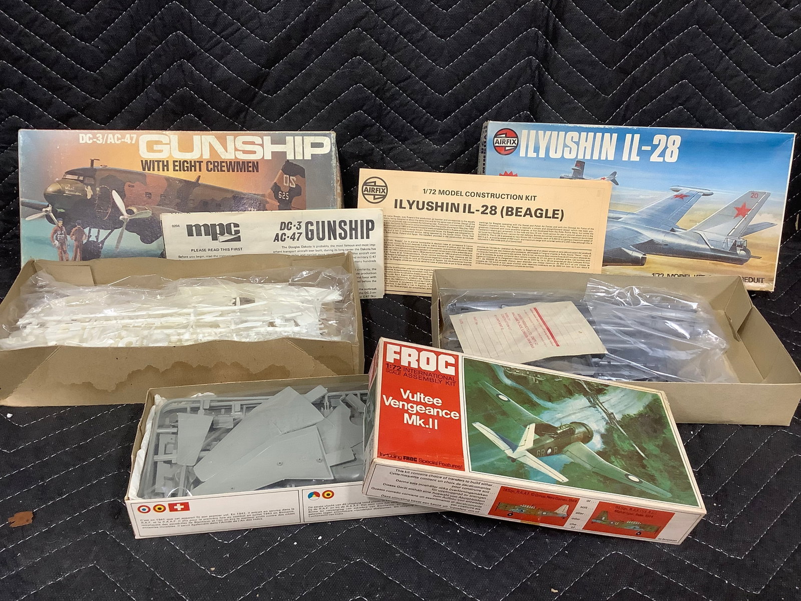 Vintage model kits (1 of 1)
