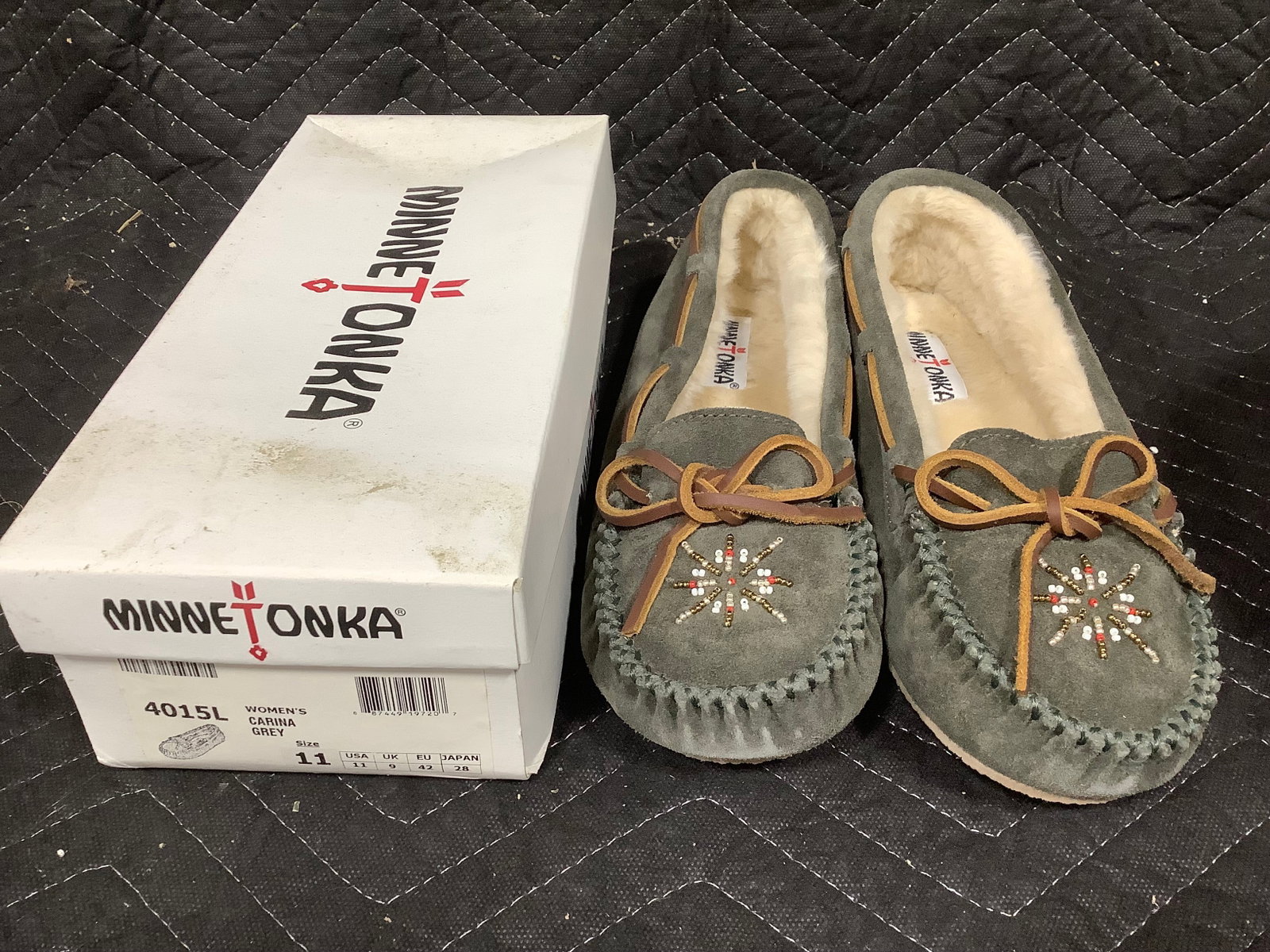 Minnetonka Womens Slipper Shoes (11): Minnetonka Womens Slipper Shoes (11)