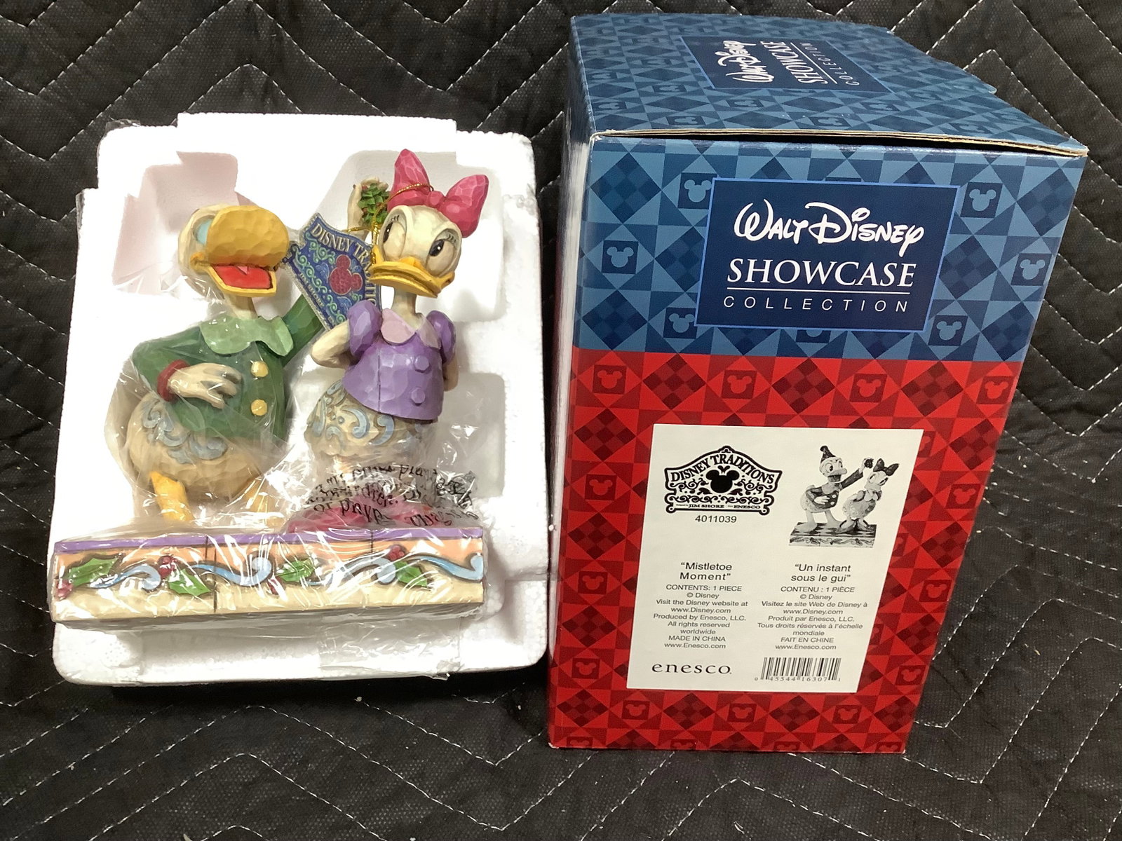 Walt Disney 'Mistletoe Moment' Collectible Figure *new in box*: Walt Disney 'Mistletoe Moment' Collectible Figure *new in box*