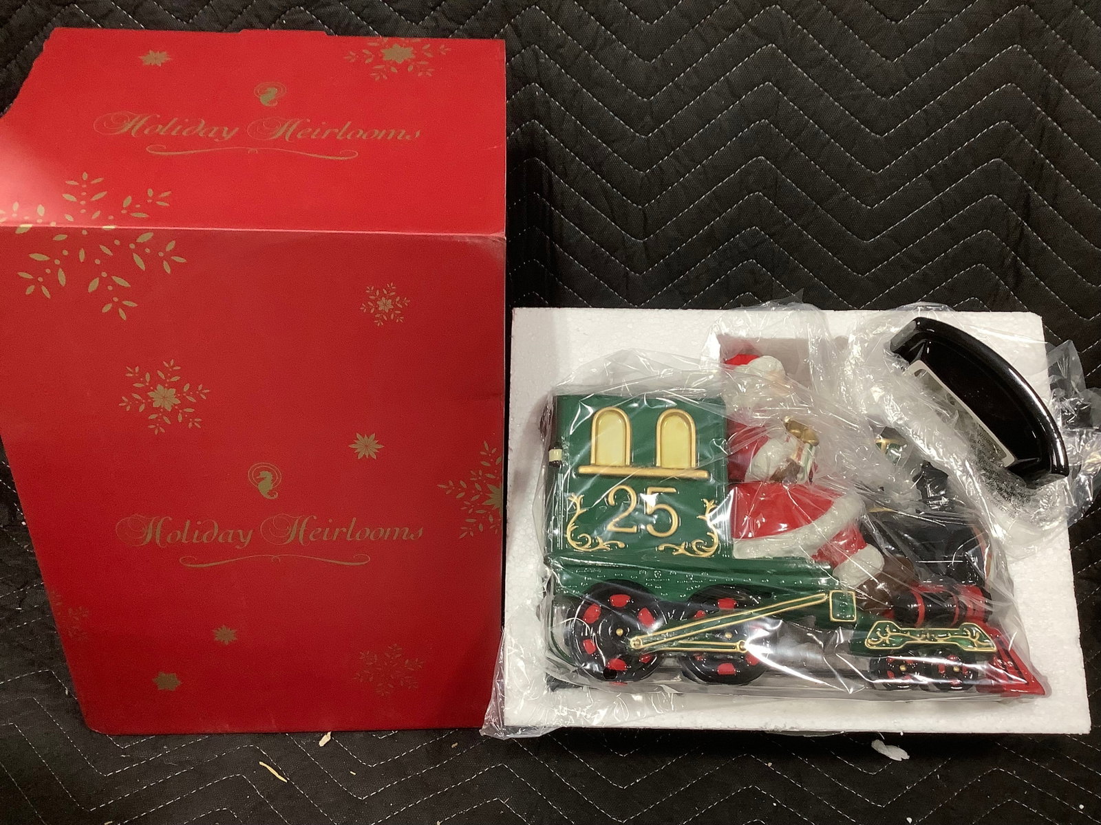 Holiday Heirlooms santa train cookie jar*new in package* (1 of 1)