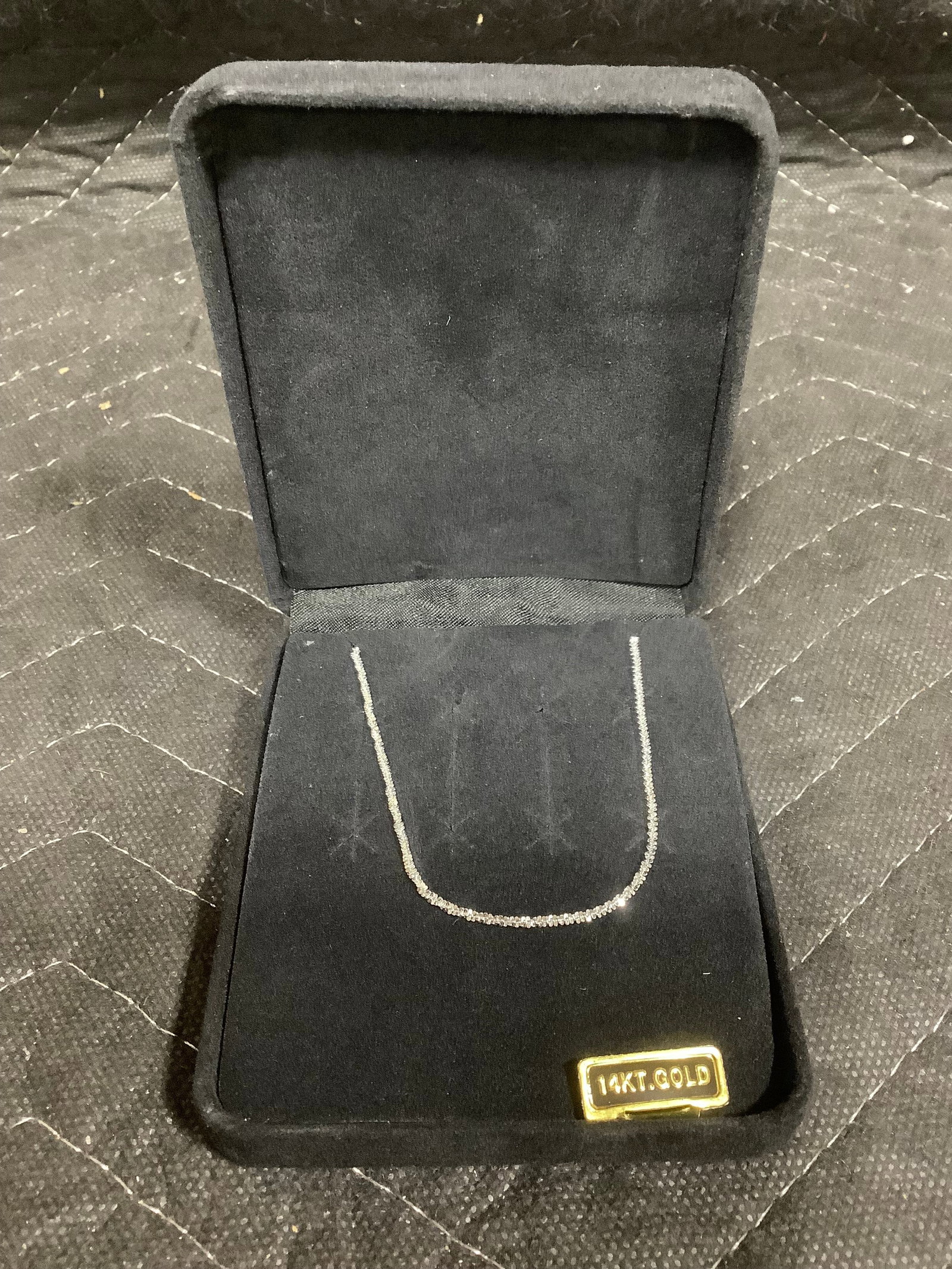 18'' solid sparkle link necklace 14k gold 2.8g: 18'' solid sparkle link necklace 14k gold 2.8g
