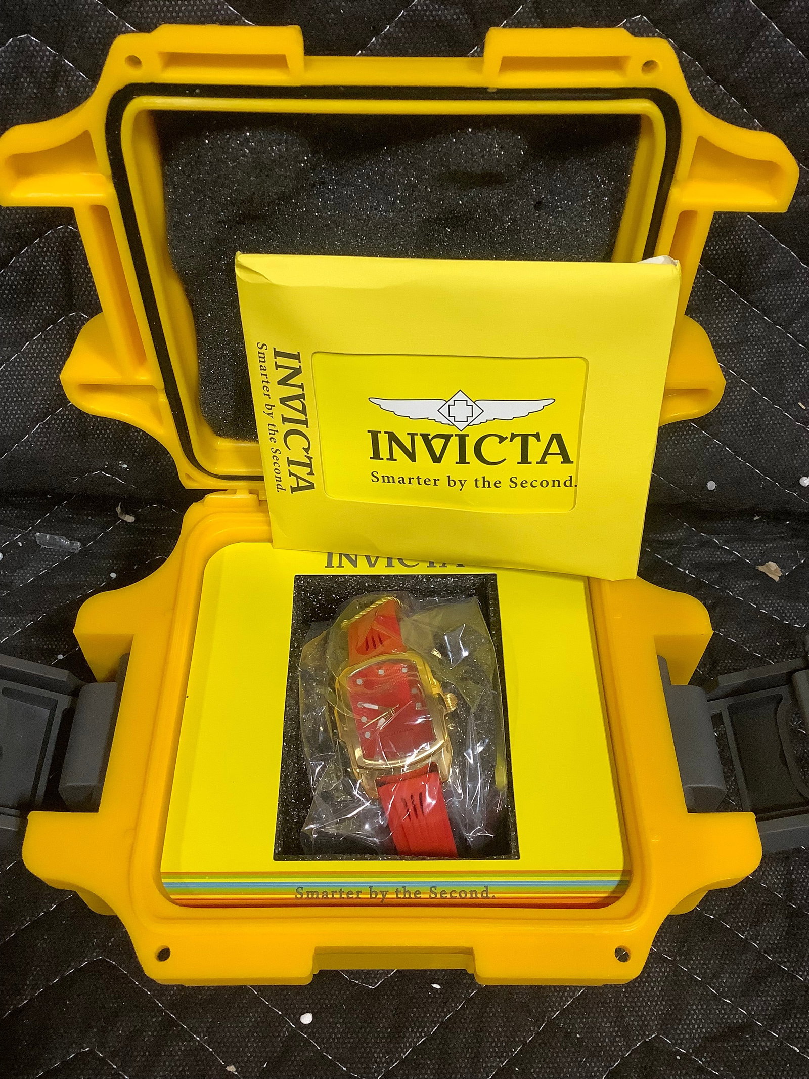 Invicta womens baby lupah sport quartz strap watch*new in package*: Invicta womens baby lupah sport quartz strap watch*new in package*