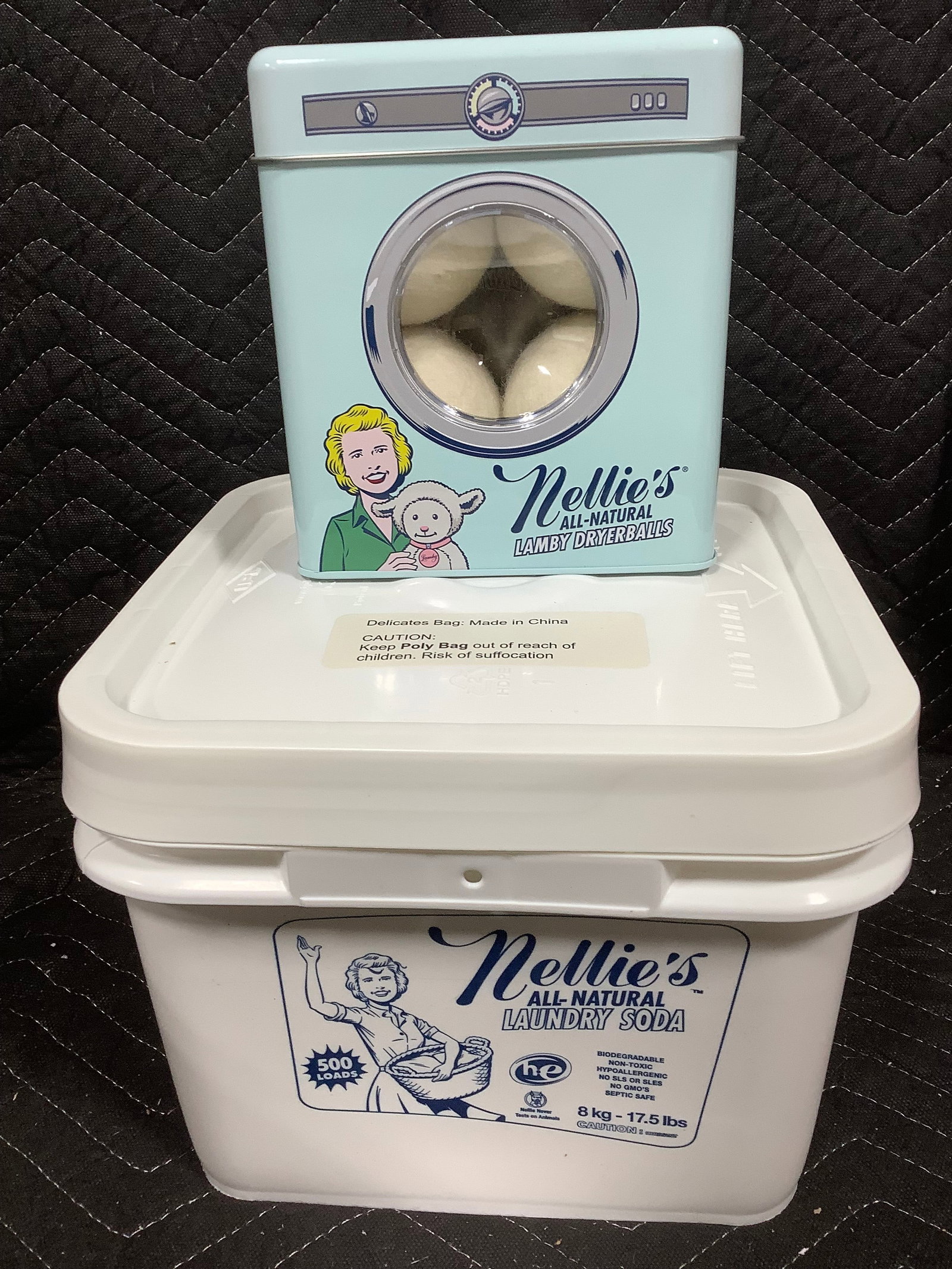 Nellies dryer balls/ laundry soda (1 of 1)