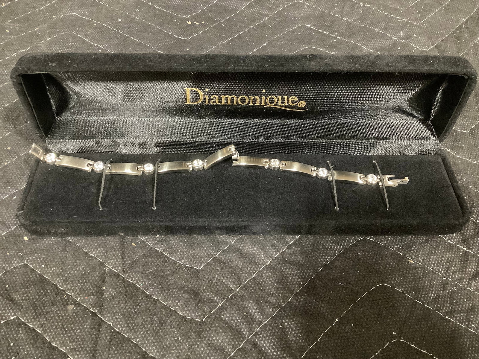 Diamondique stainless steel2.45ct tw station bracelet: Diamondique stainless steel2.45ct tw station bracelet