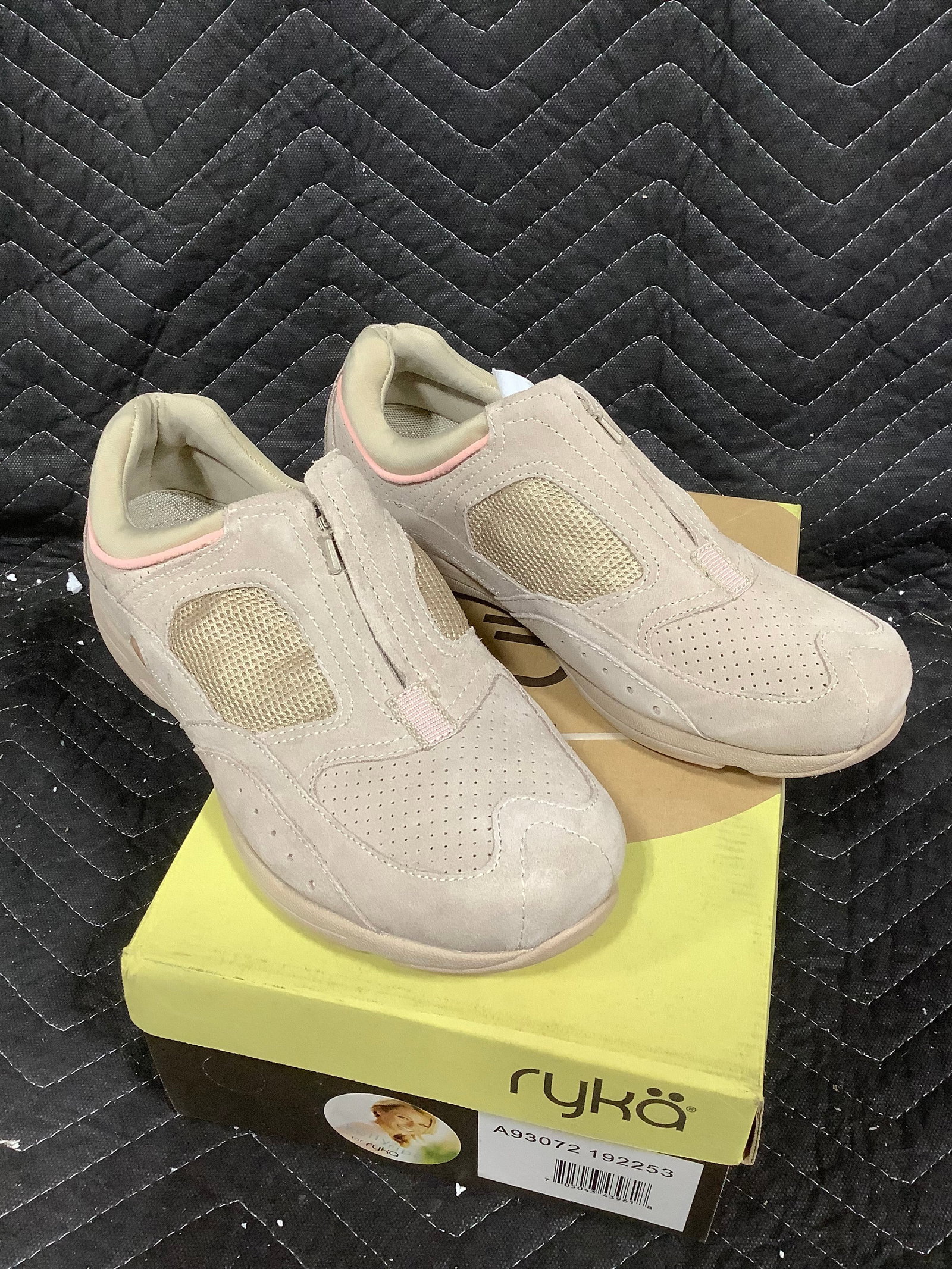 Ryka suede & mesh zip front lightweight shoes(10 wide) (1 of 1)