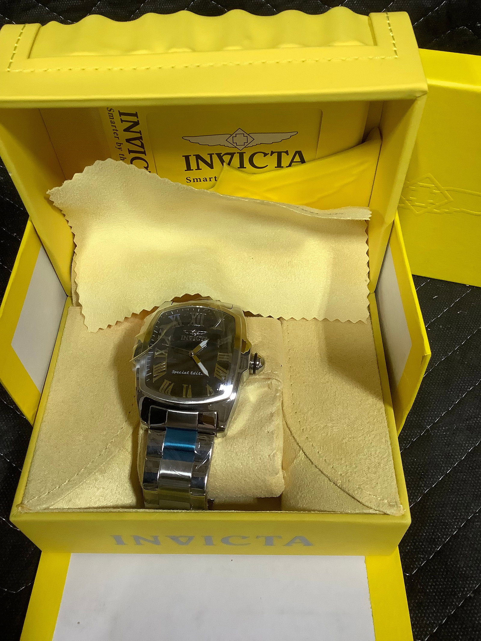 Invicta Baby or Grand Lupah Mother of Pearl Watch - Mens *new in box* (1 of 1)