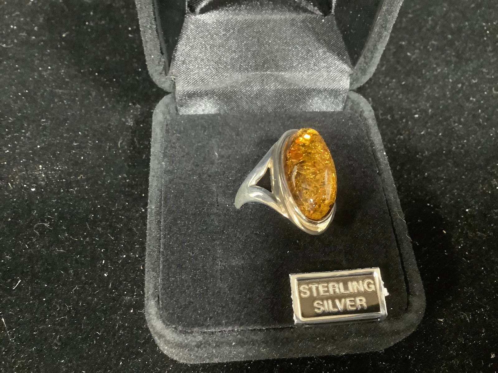 Sterling Elongated North/South Amber Ring (Size: 8): Sterling Elongated North/South Amber Ring (Size: 8)